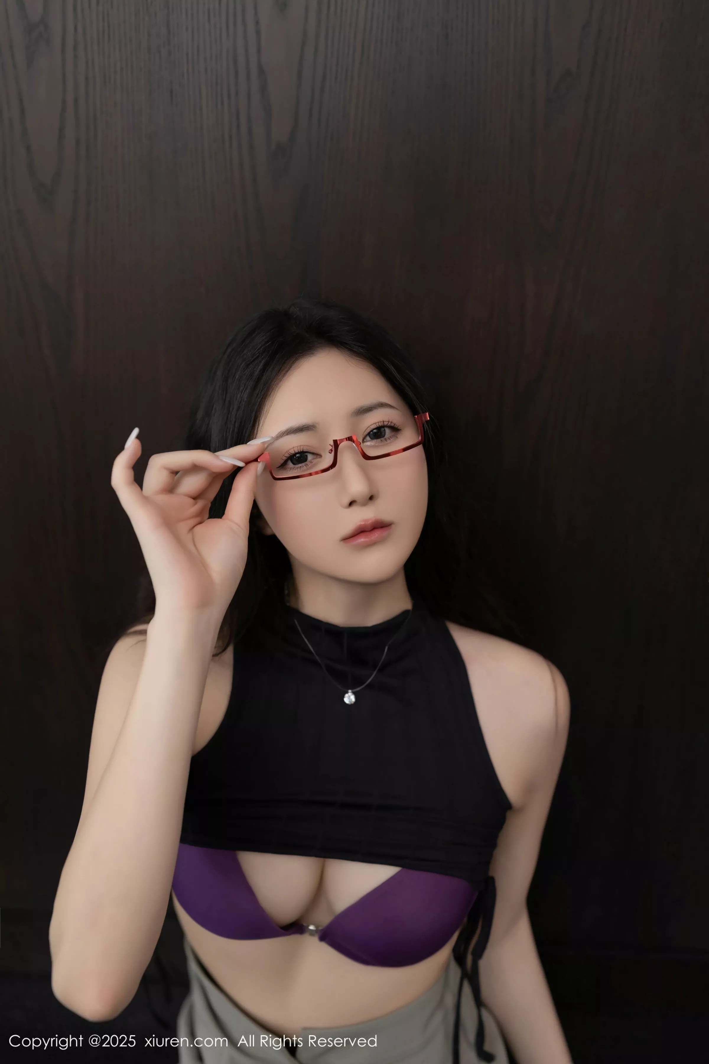 [[XiuRen秀人网]秀人网]No.10231_模特鱼子酱Fish私房性感紫色内衣配黑丝吊袜秀完美身材诱惑写真80P