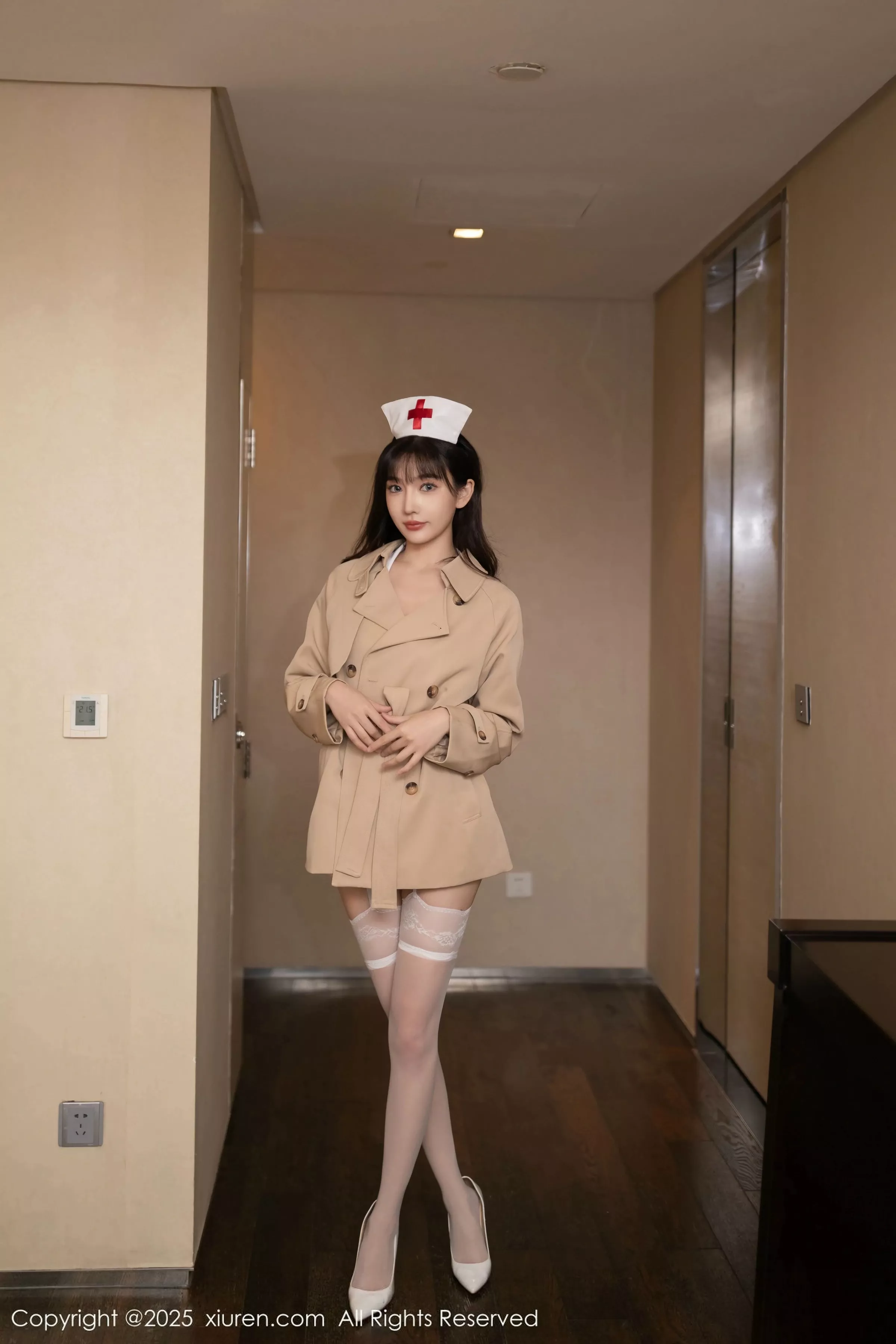 [[XiuRen秀人网]秀人网]No.10252_模特陆萱萱性感白色情趣护士服配白丝吊袜秀完美身材诱惑写真80P