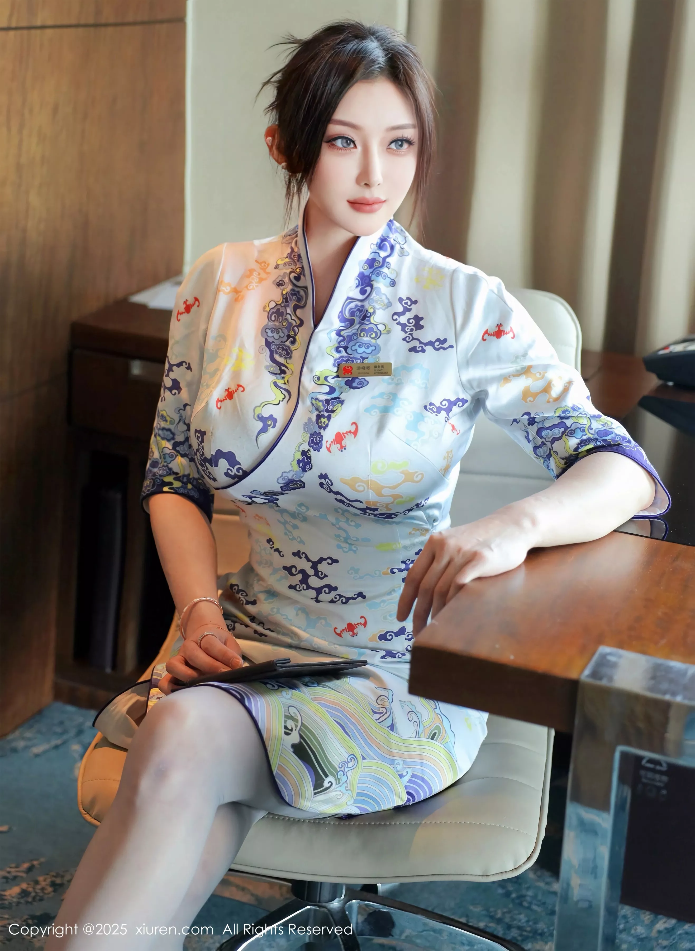 [[XiuRen秀人网]秀人网]No.10273_新人模特苏一诺性感青色旗袍露蓝色内衣配灰丝袜秀美腿诱惑写真79P