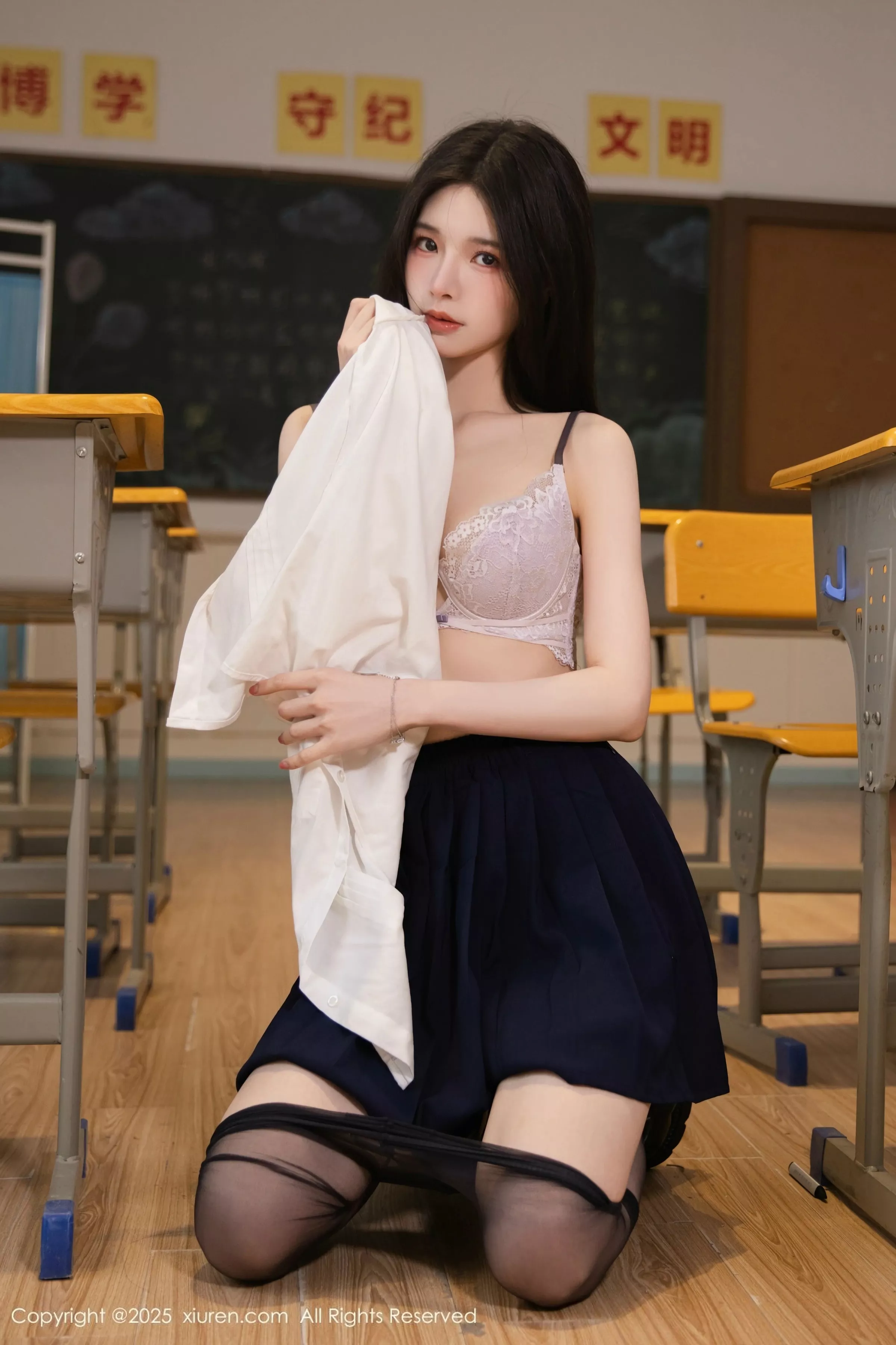 [[XiuRen秀人网]秀人网]No.10287_模特布丁wow性感JK制服露蕾丝内衣配超薄黑丝秀完美身材诱惑写真81P