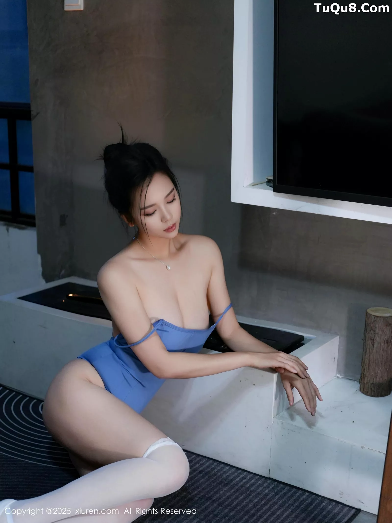 [[XiuRen秀人网]秀人网]No.10327_模特玫瑰我爱你性感蓝色瑜伽服配白丝袜紧身秀凹凸身材诱惑写真80P