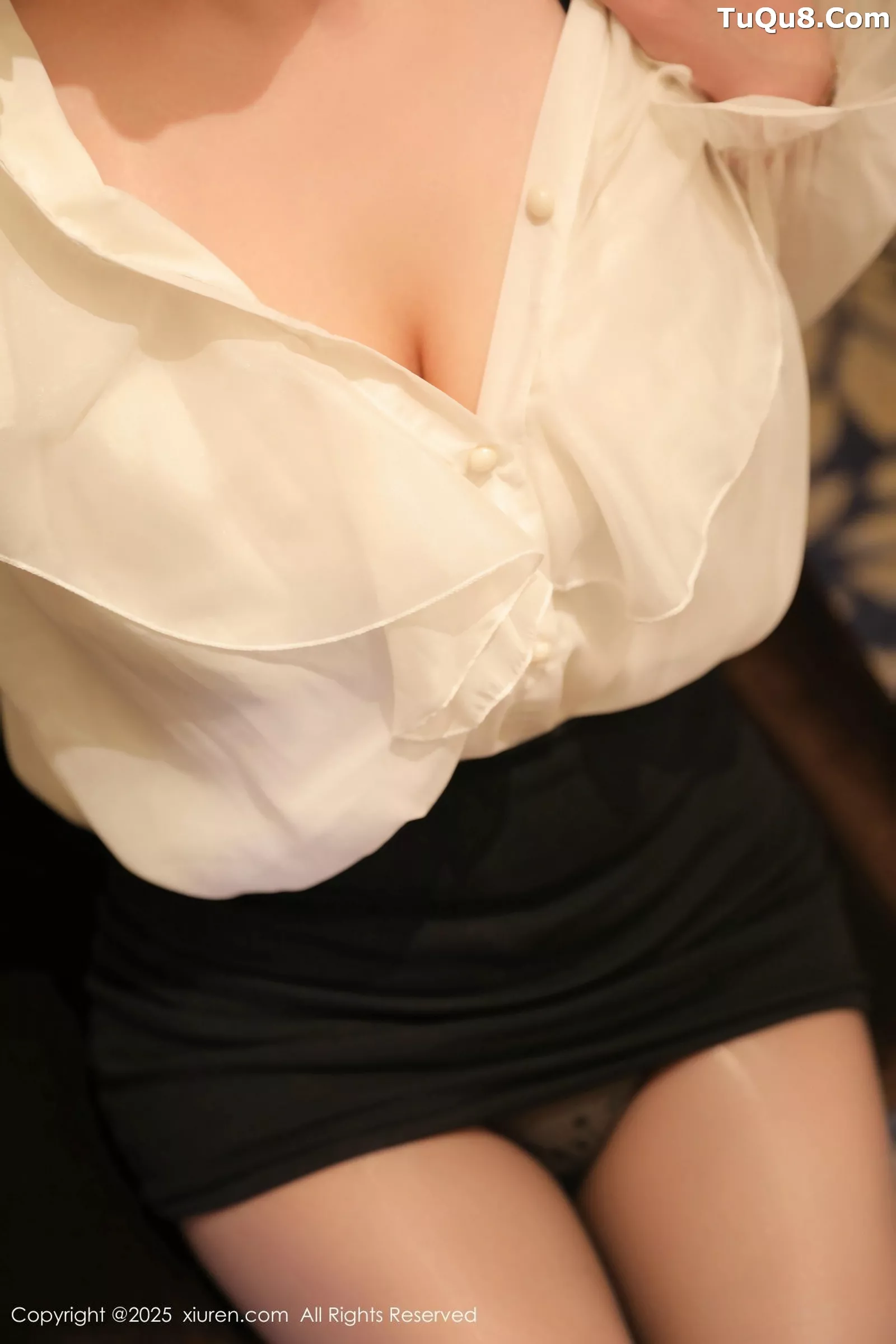 [[XiuRen秀人网]秀人网]No.10342_模特小肉肉咪OL服饰露黑色内衣配超薄黑丝秀凹凸身材诱惑写真74P