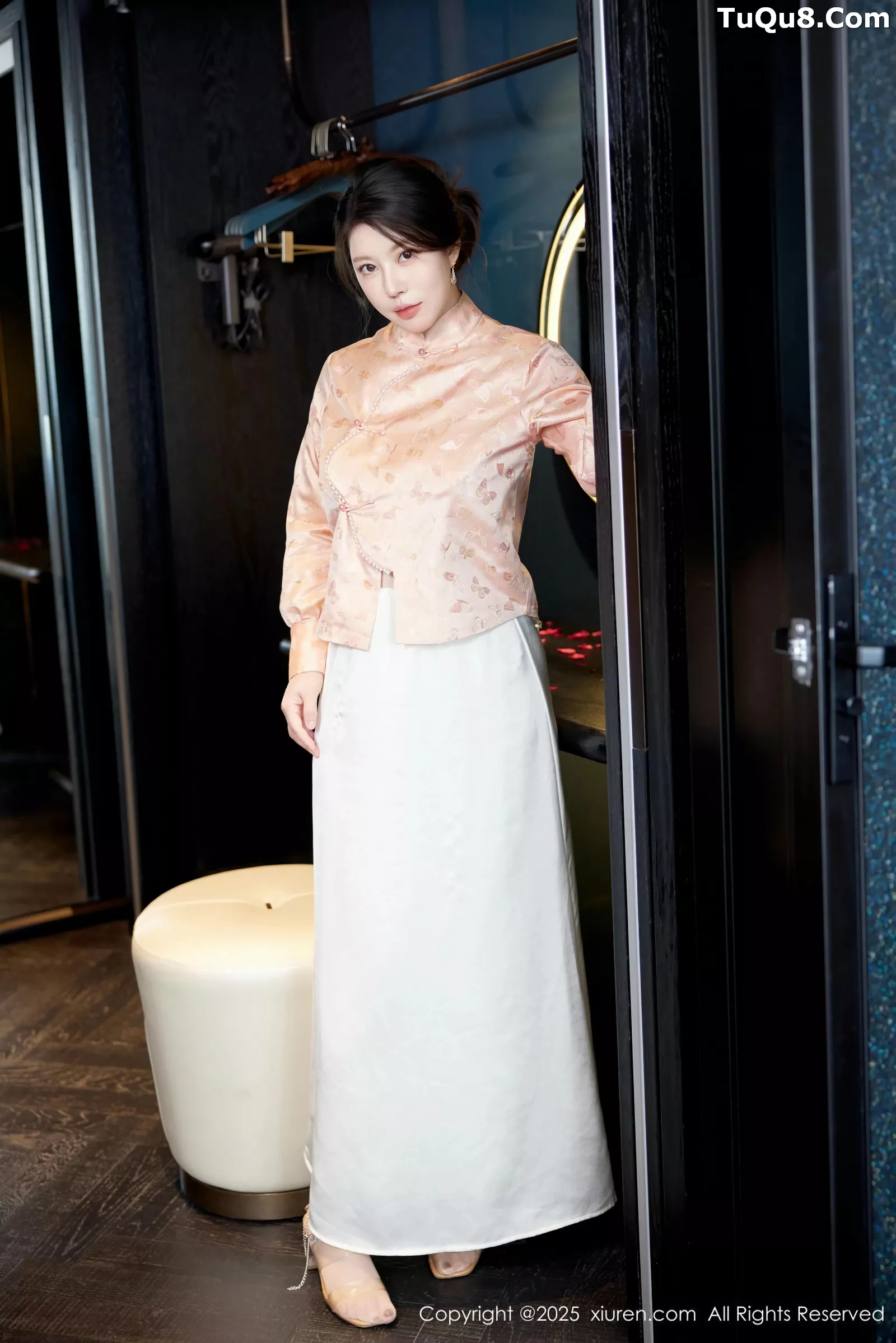 [[XiuRen秀人网]秀人网]No.10341_模特白茹雪abby性感旗袍服饰露宝石情趣内衣秀火辣身材诱惑写真72P