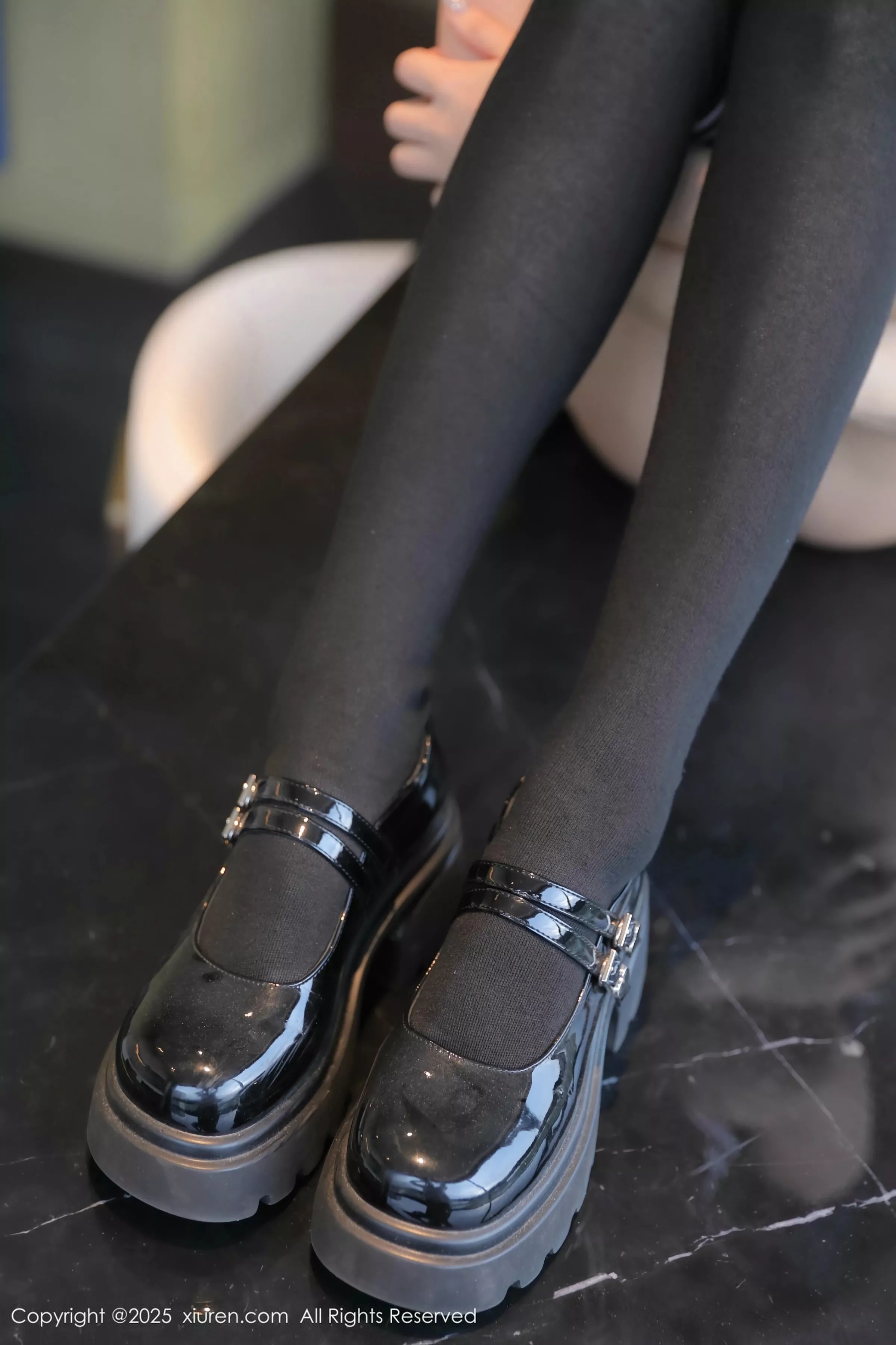 [[XiuRen秀人网]秀人网]No.10351_模特Candy糖糖性感JK制服露白色内衣配黑丝袜秀丰腴身姿诱惑写真74P