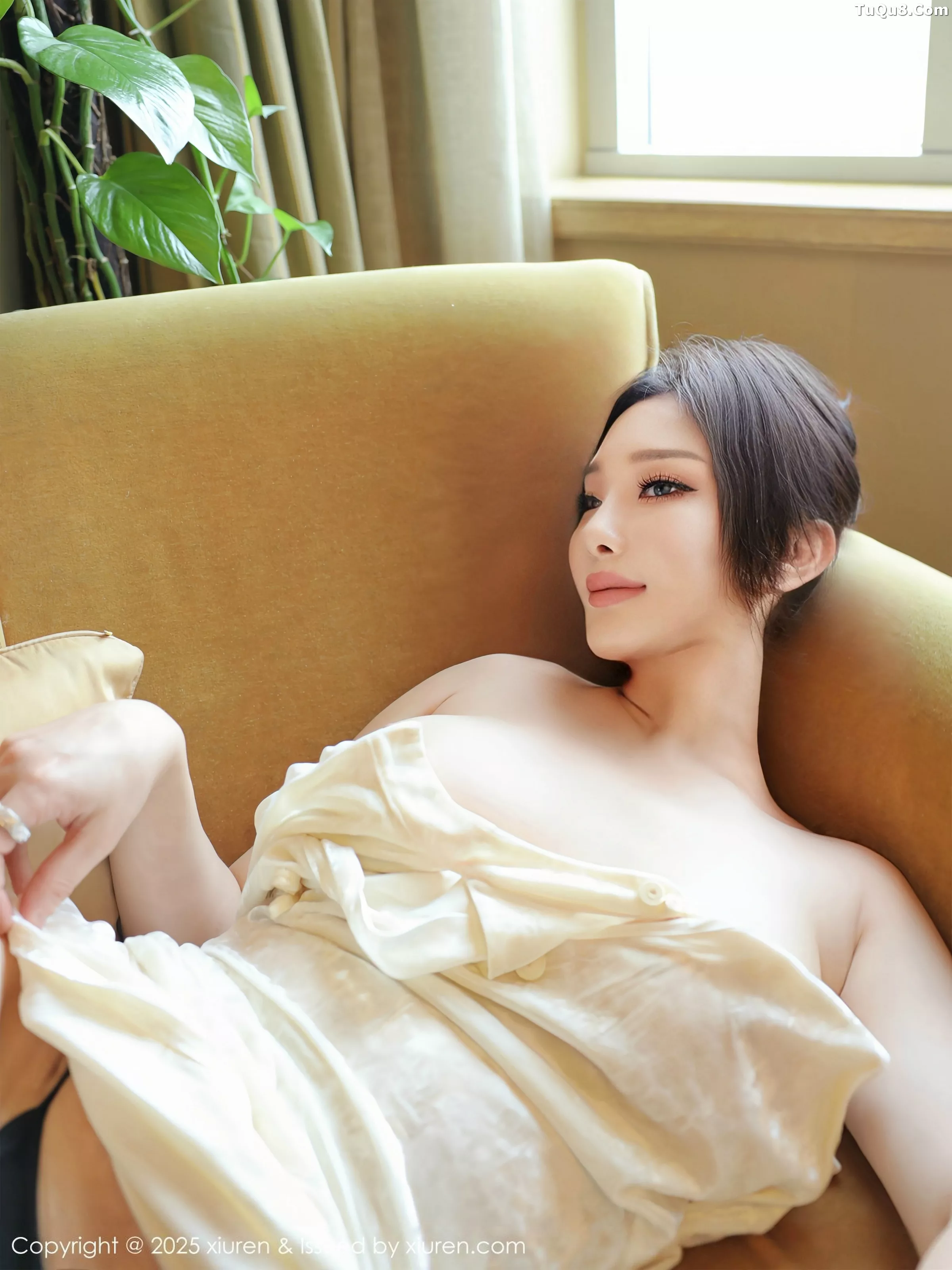 [[XiuRen秀人网]秀人网]No.10355_模特苏一诺浅色旗袍露黑色蕾丝内衣配超薄肉丝秀美腿诱惑写真77P