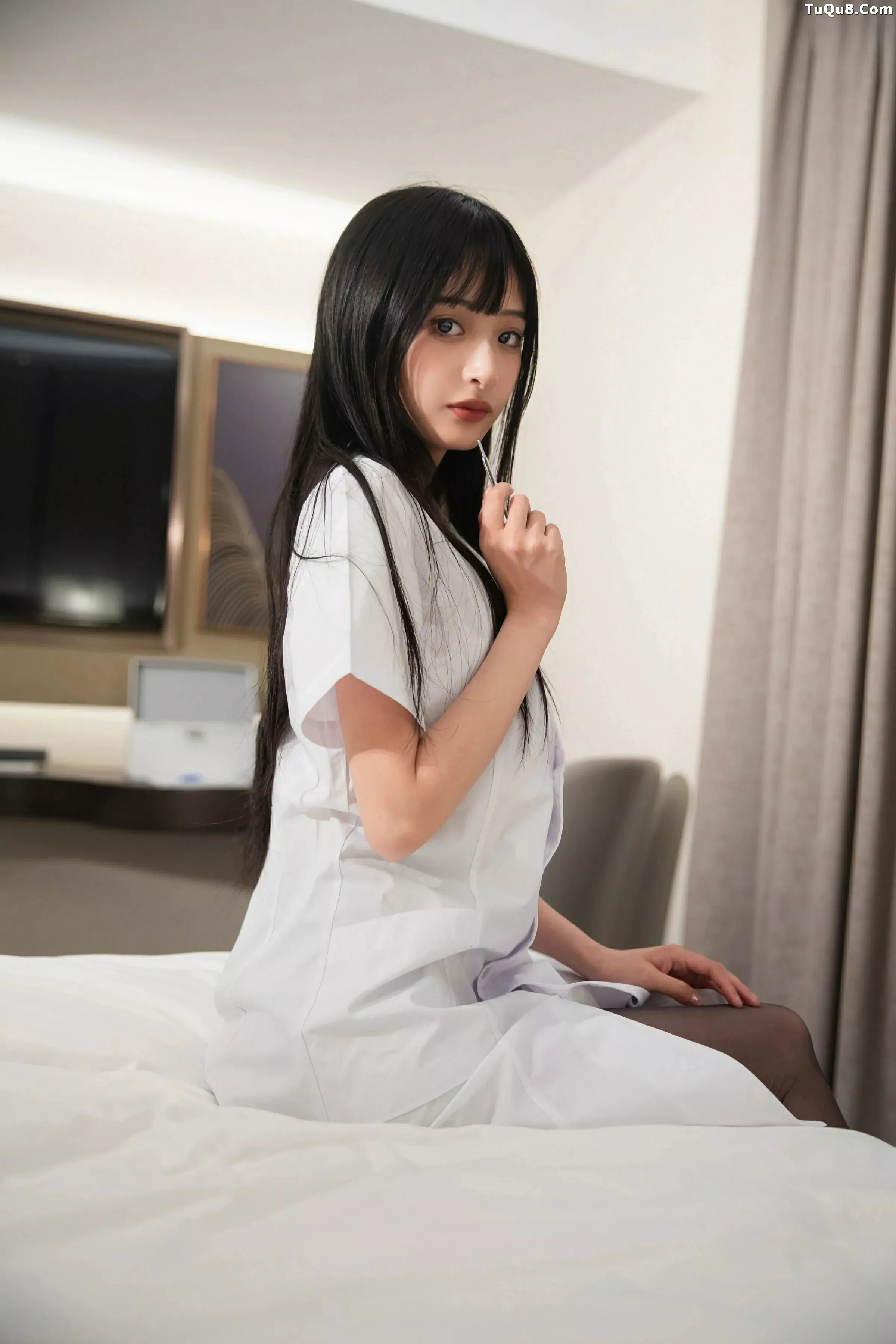 [[XiuRen秀人网]秀人网]No.10373_模特茂木希子性感白色护士服饰配超薄黑丝秀完美身材诱惑写真80P