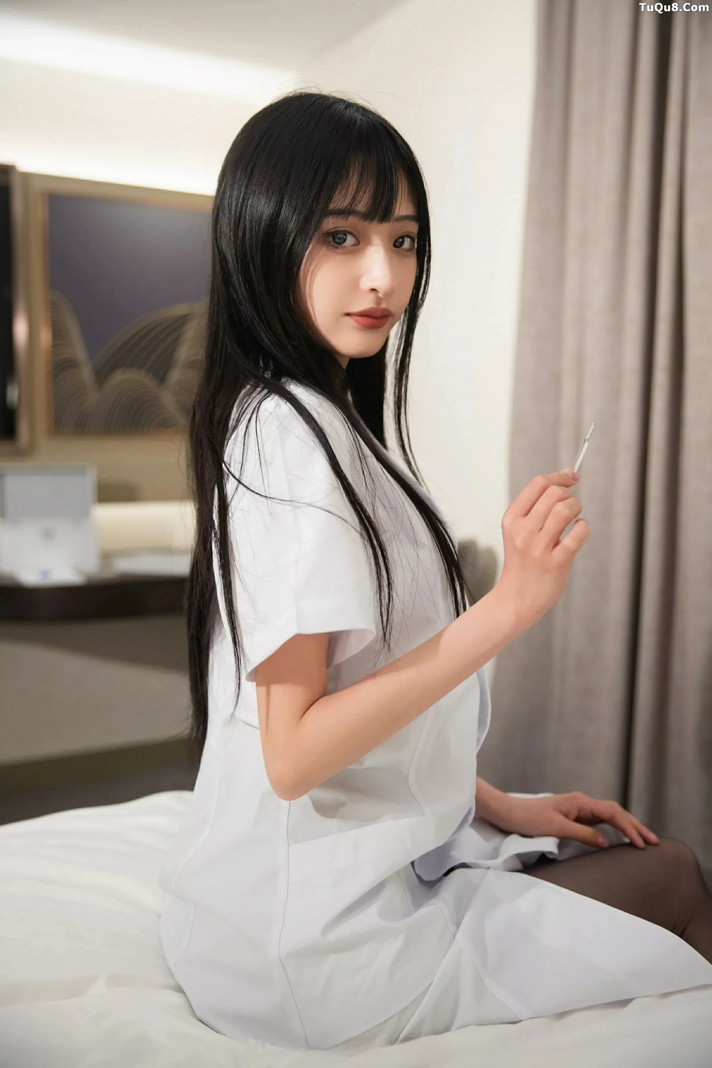 [[XiuRen秀人网]秀人网]No.10373_模特茂木希子性感白色护士服饰配超薄黑丝秀完美身材诱惑写真80P