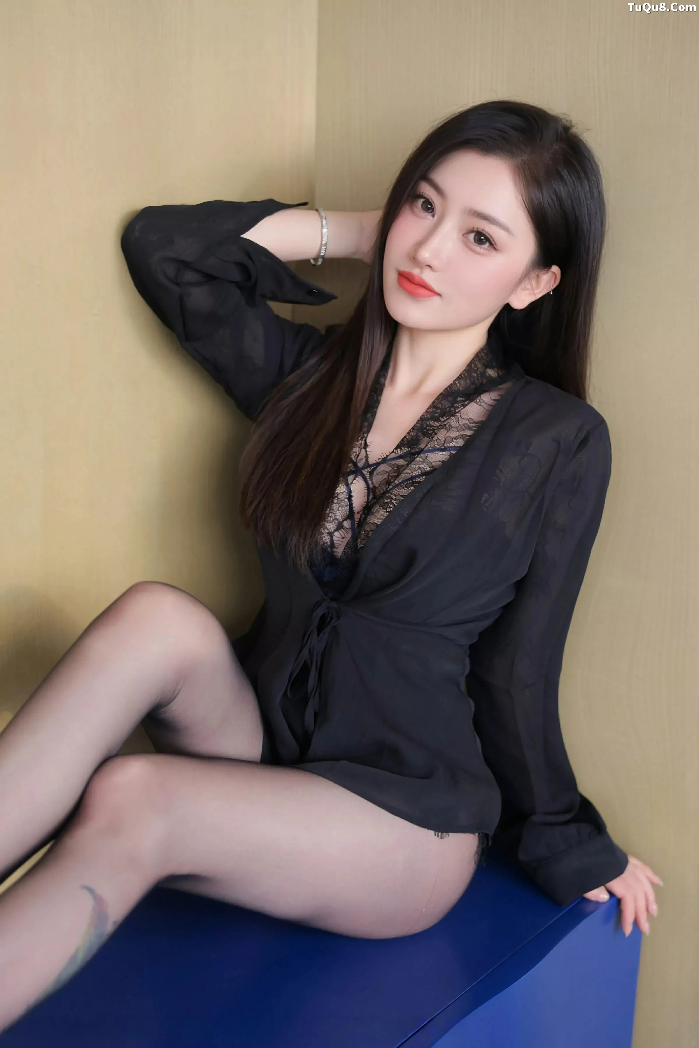 [[XiuRen秀人网]秀人网]No.10382_模特Annie_baby性感蕾丝情趣服饰配超薄黑丝秀完美身材诱惑写真72P