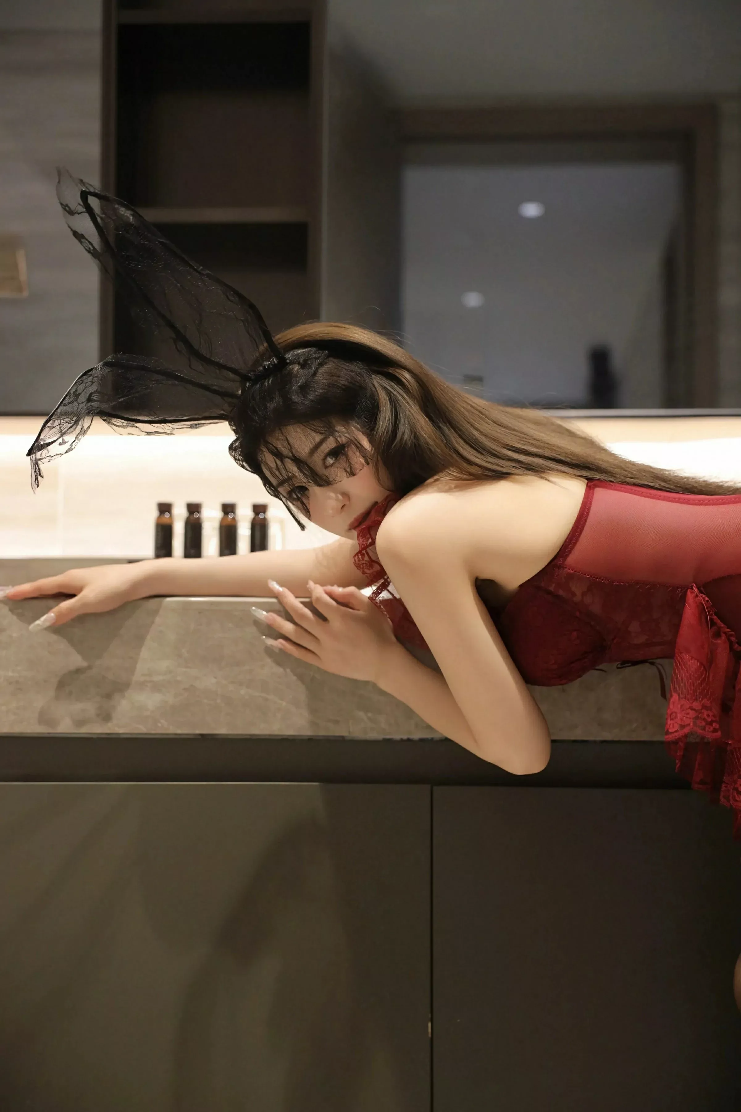 [[XiuRen秀人网]秀人网]No.10386_新人模特李安妮性感红色情趣内衣配黑丝吊袜秀丰腴身材诱惑写真80P