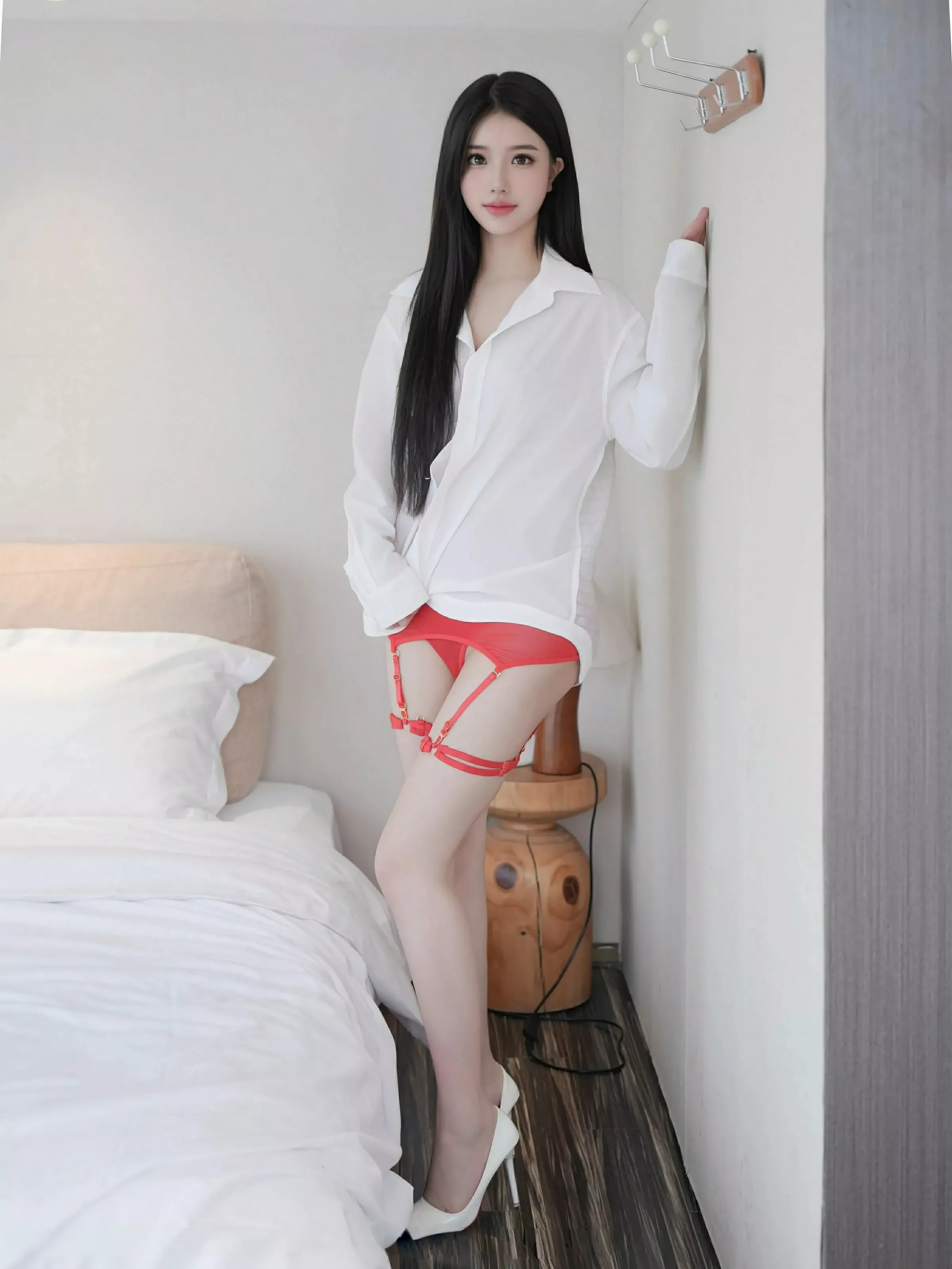 [[XiuRen秀人网]秀人网]No.10392_模特沐言妍妍酱～性感白T配红色情趣内衣秀柔美身姿诱惑写真76P