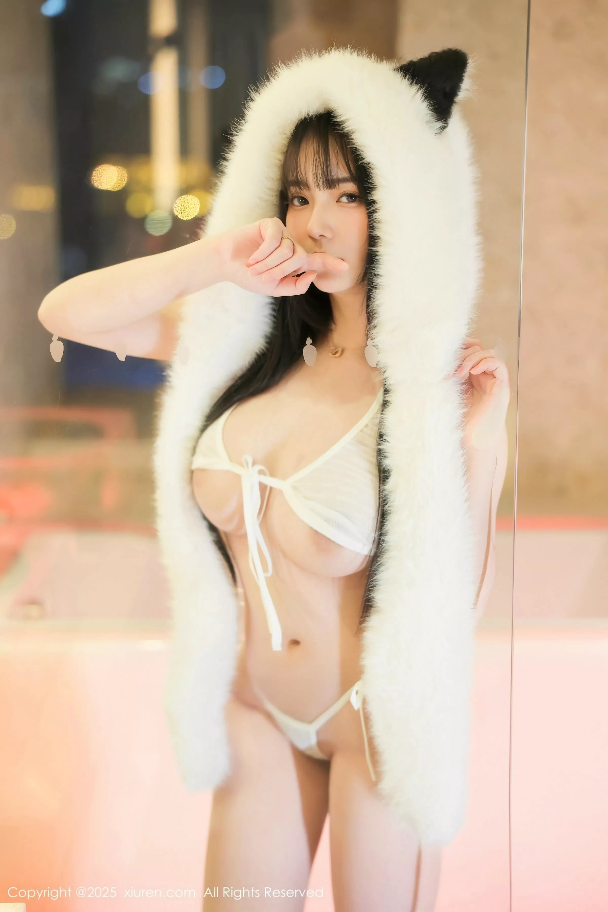 [[XiuRen秀人网]秀人网]No.10302_模特软情性感白色情趣内衣配白色丝袜秀曼妙身姿撩人诱惑写真51P