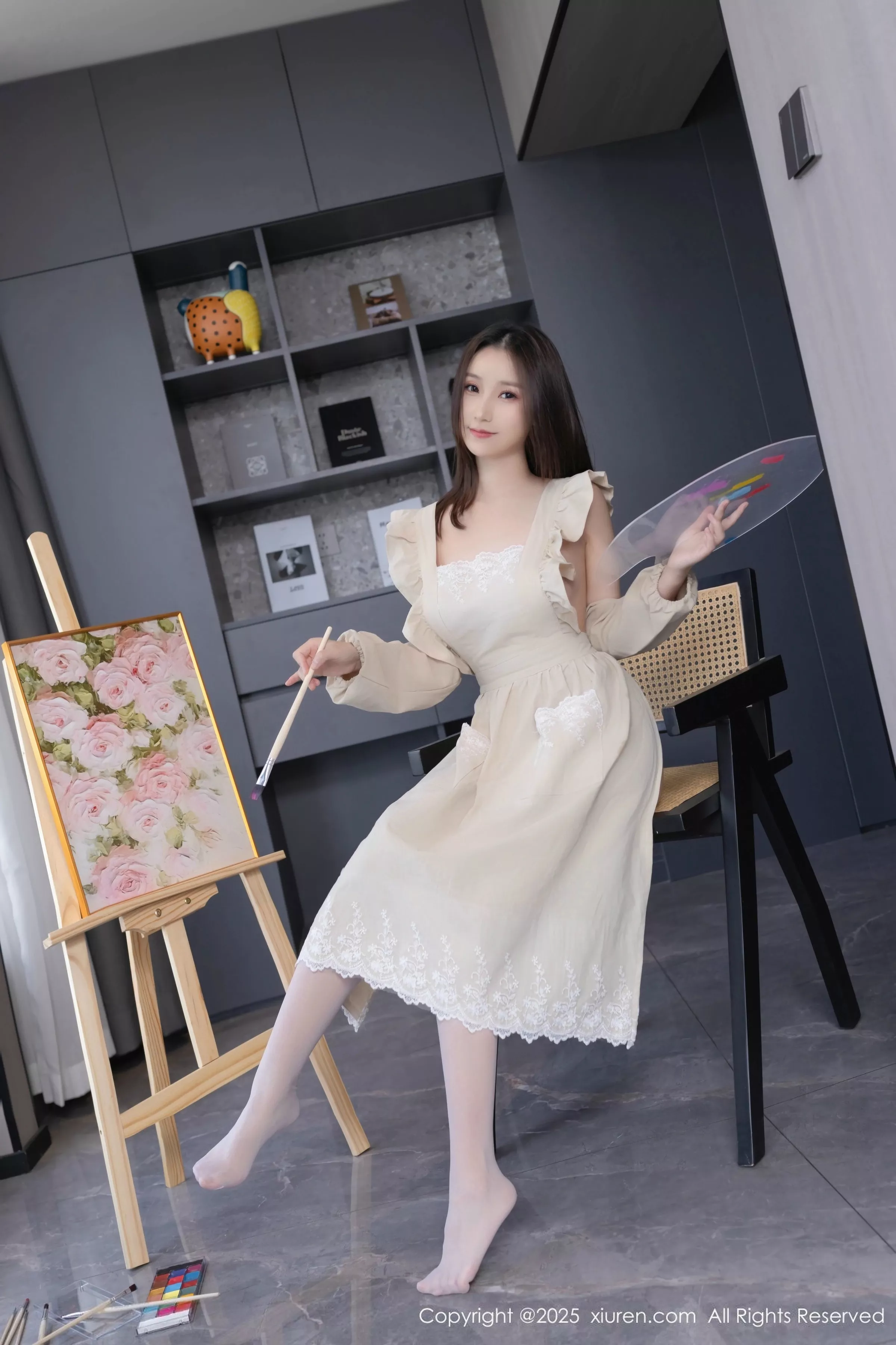 [[XiuRen秀人网]秀人网]No.10308_模特杏子Yada画家主题性感白色内衣配白丝袜秀曼妙身姿诱惑写真81P