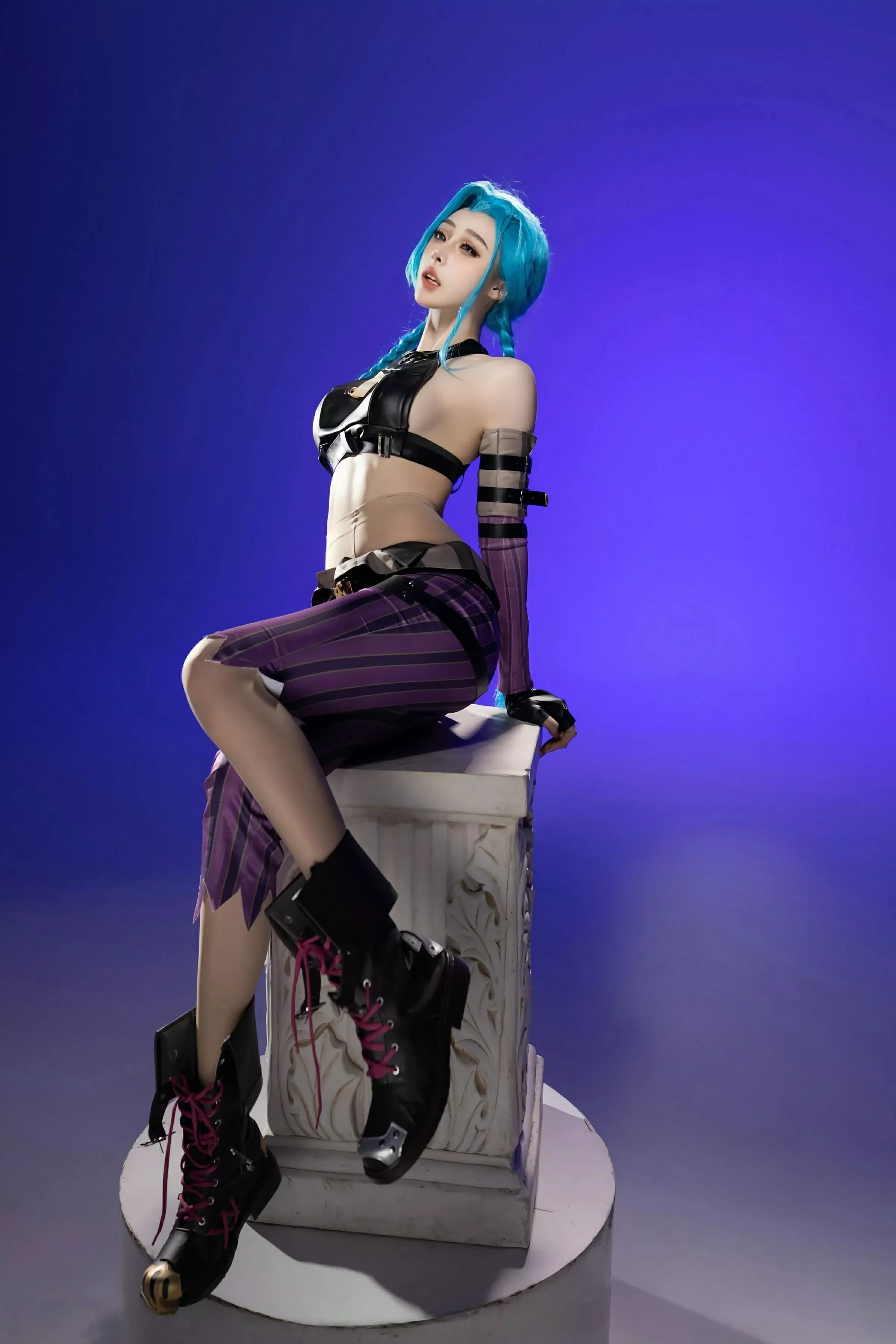 [[XiuRen秀人网]秀人网]No.10479_模特小逗逗性感Cosplay装扮配肉色丝袜秀曼妙身姿迷人诱惑写真79P