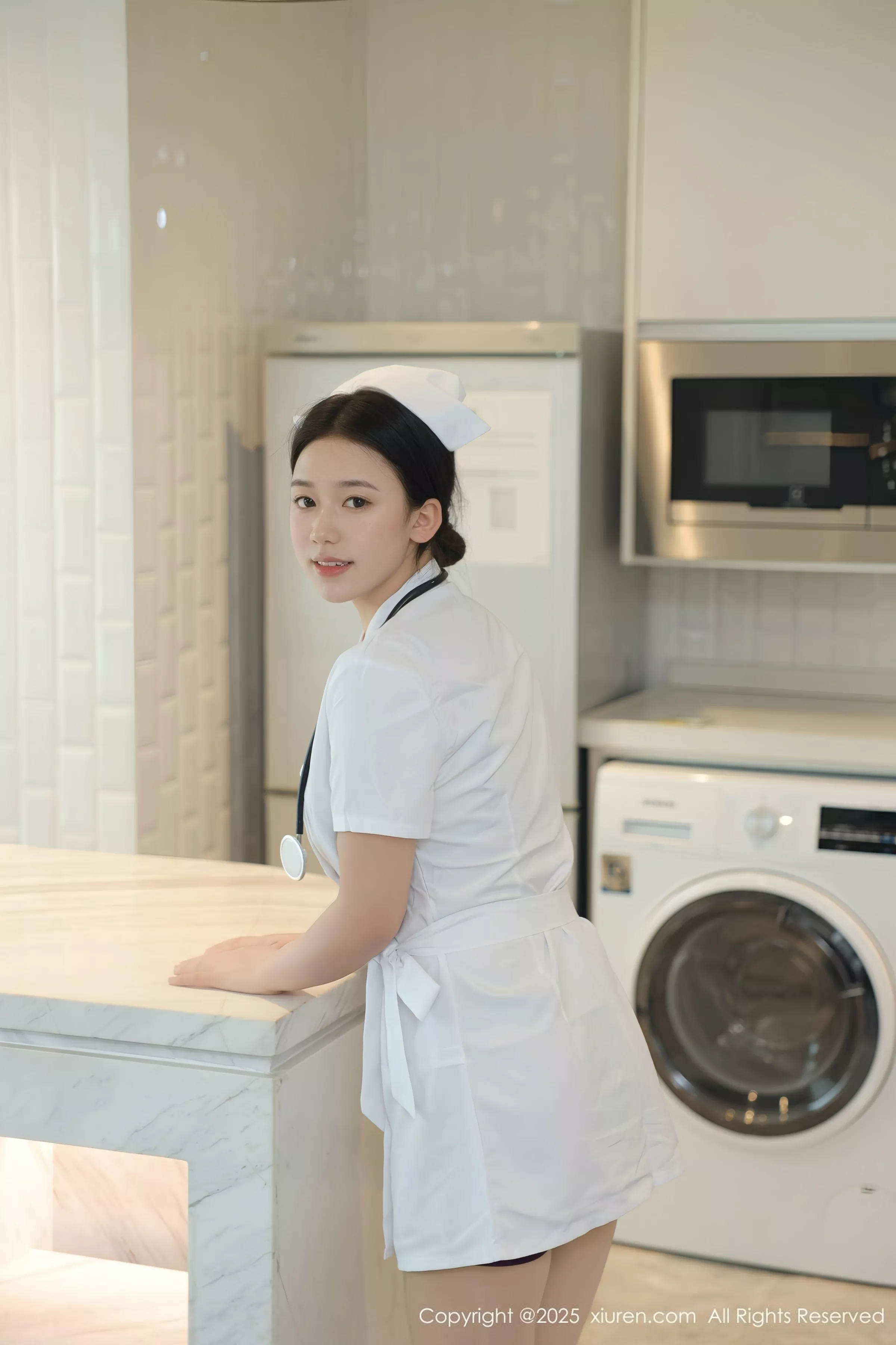 [[XiuRen秀人网]秀人网]No.10465_模特林嘉馨性感白色护士制服露紫色情趣内衣秀丰腴身材诱惑写真80P