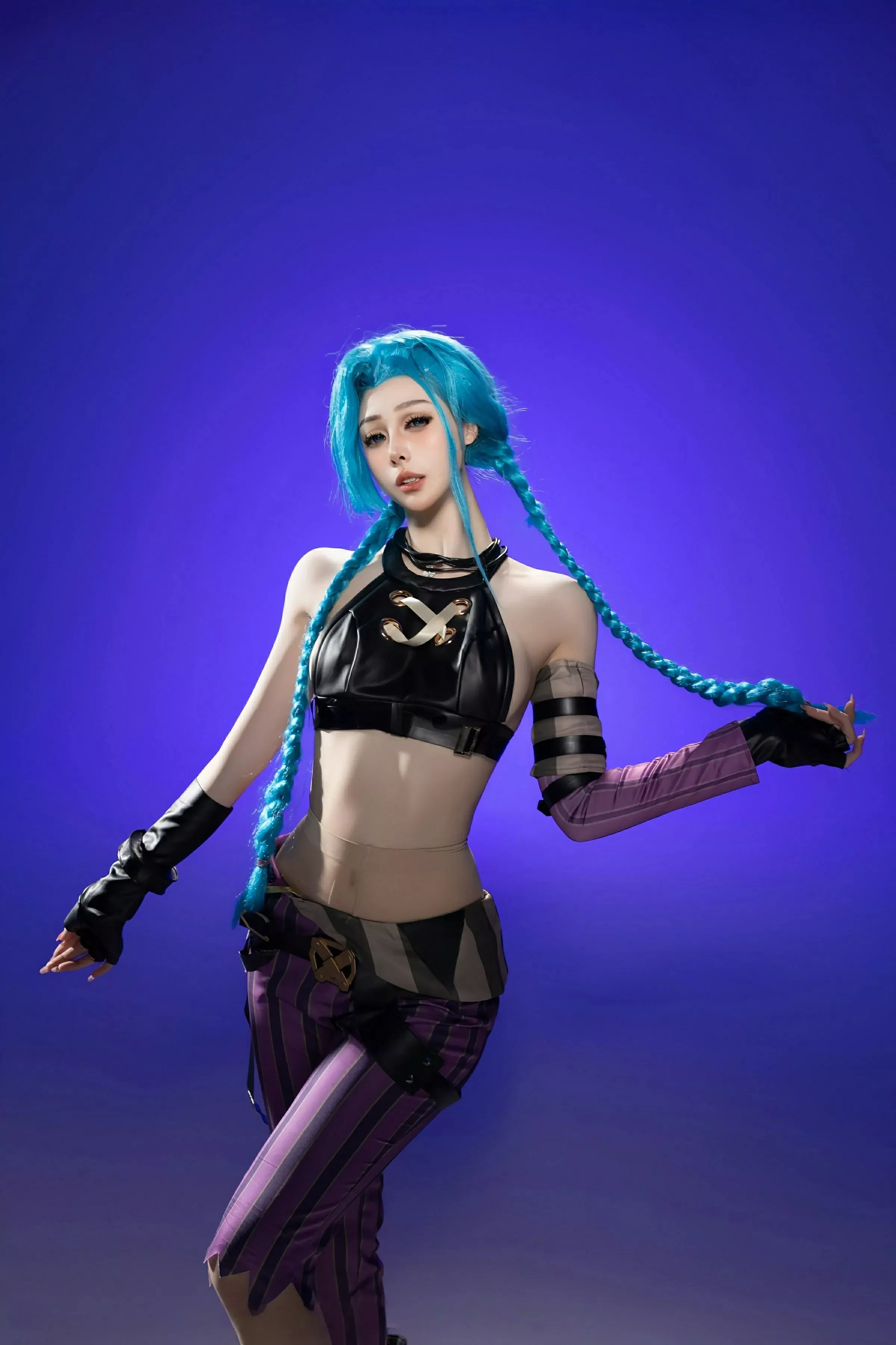 [[XiuRen秀人网]秀人网]No.10479_模特小逗逗性感Cosplay装扮配肉色丝袜秀曼妙身姿迷人诱惑写真79P