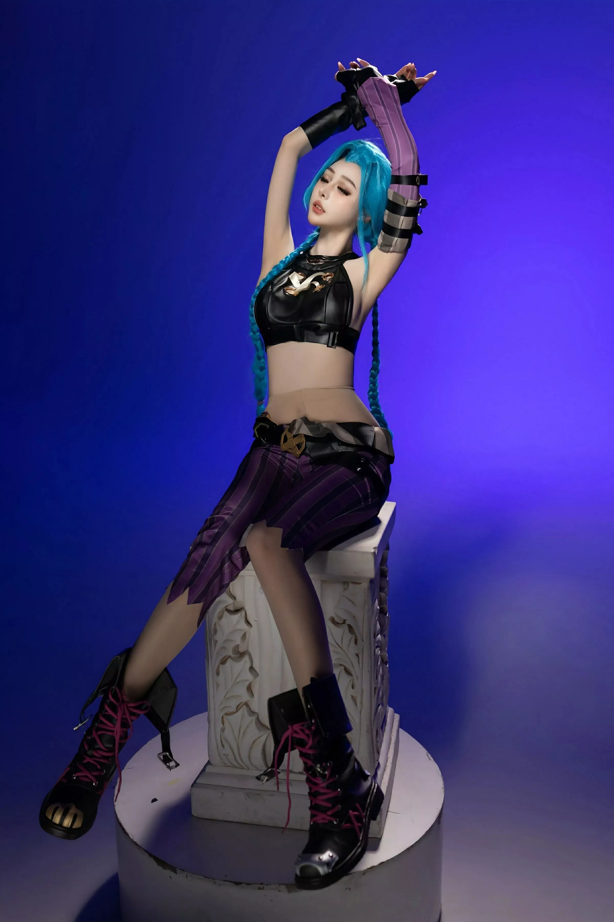 [[XiuRen秀人网]秀人网]No.10479_模特小逗逗性感Cosplay装扮配肉色丝袜秀曼妙身姿迷人诱惑写真79P