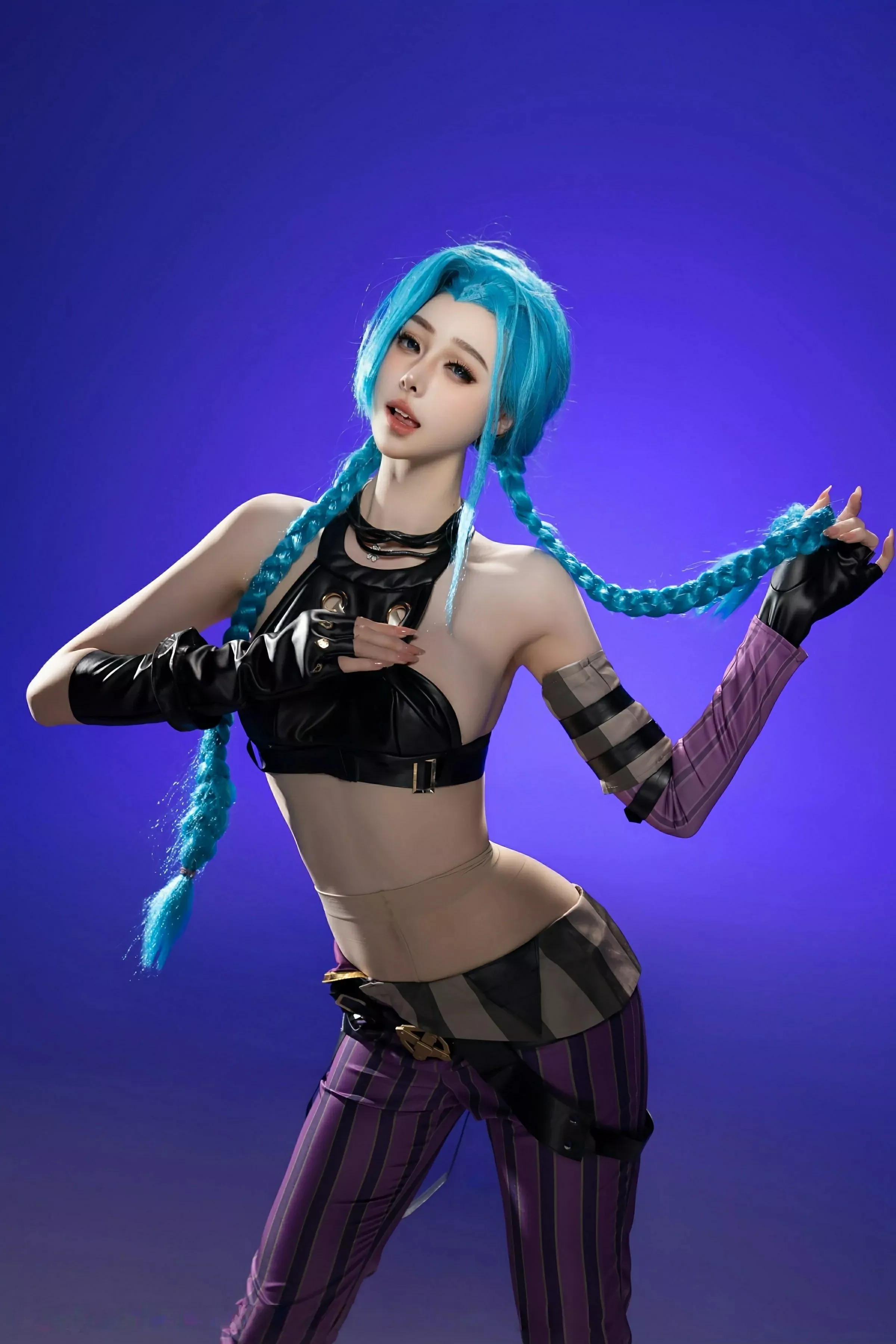 [[XiuRen秀人网]秀人网]No.10479_模特小逗逗性感Cosplay装扮配肉色丝袜秀曼妙身姿迷人诱惑写真79P