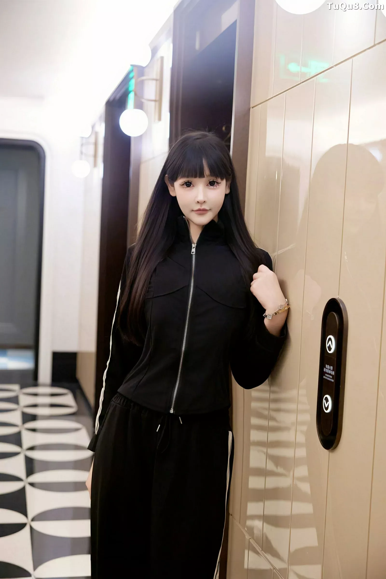 [[XiuRen秀人网]秀人网]No.10482_模特智恩baby性感黑色情趣内衣配超薄黑丝秀丰腴身材诱惑写真75P