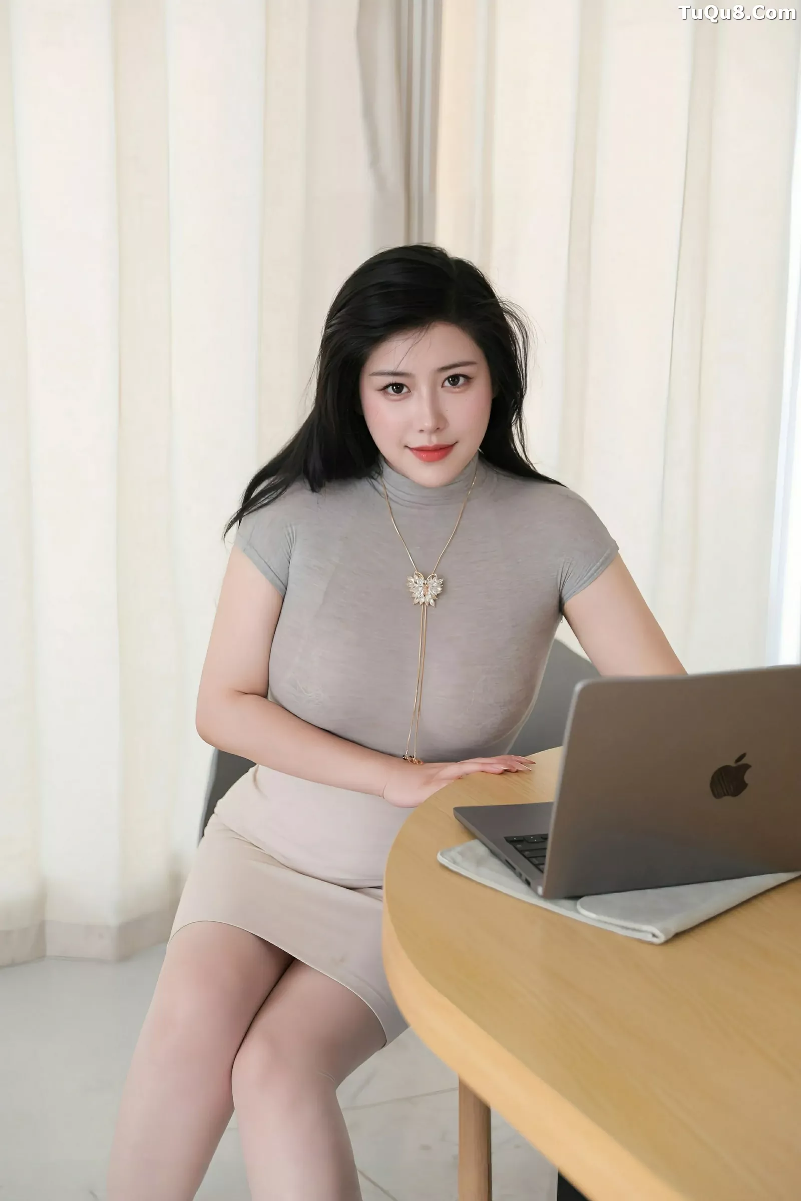 [[XiuRen秀人网]秀人网]No.10488_模特王婉悠Queen性感灰色OL服饰配超薄肉丝秀丰腴身姿诱惑写真80P