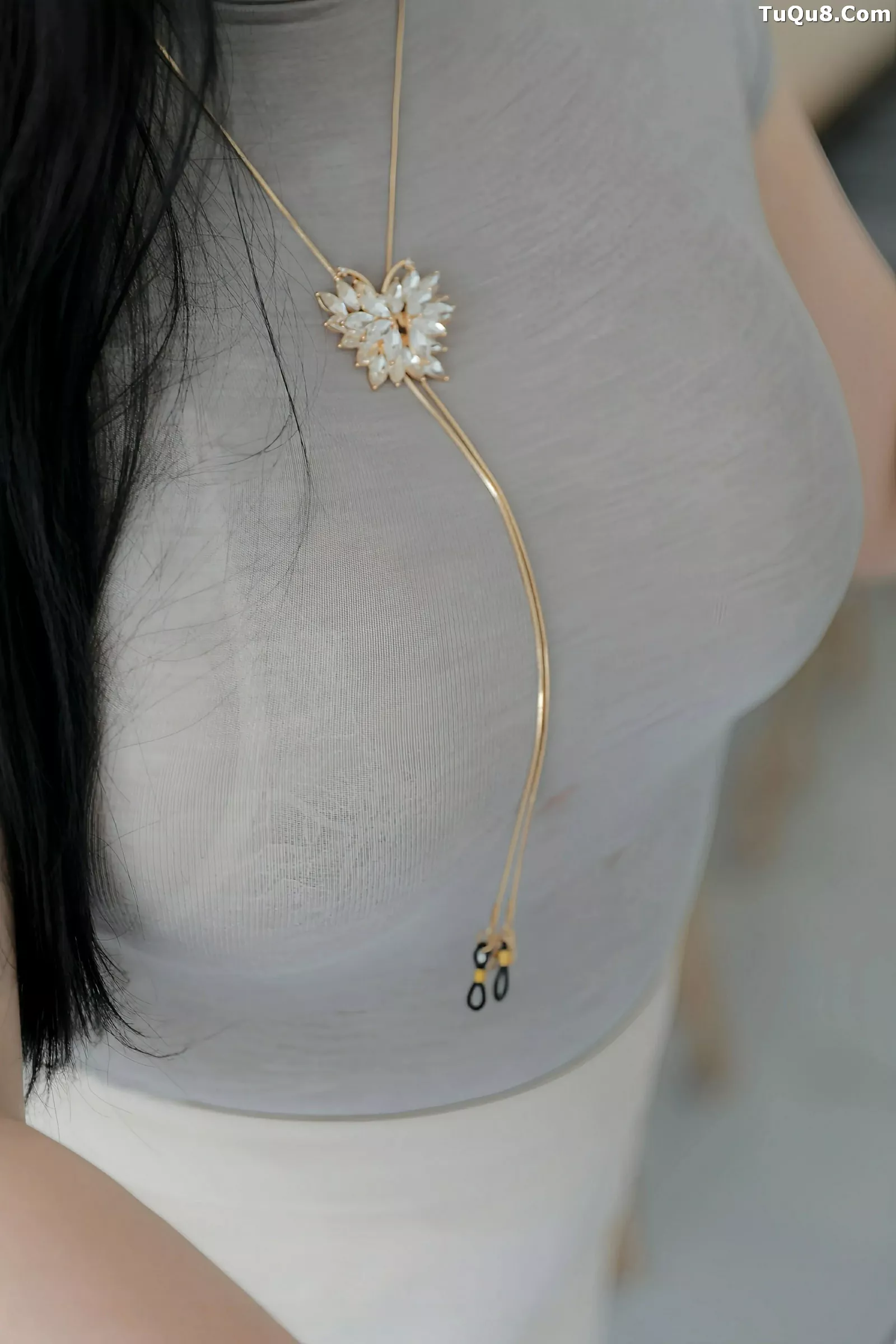 [[XiuRen秀人网]秀人网]No.10488_模特王婉悠Queen性感灰色OL服饰配超薄肉丝秀丰腴身姿诱惑写真80P