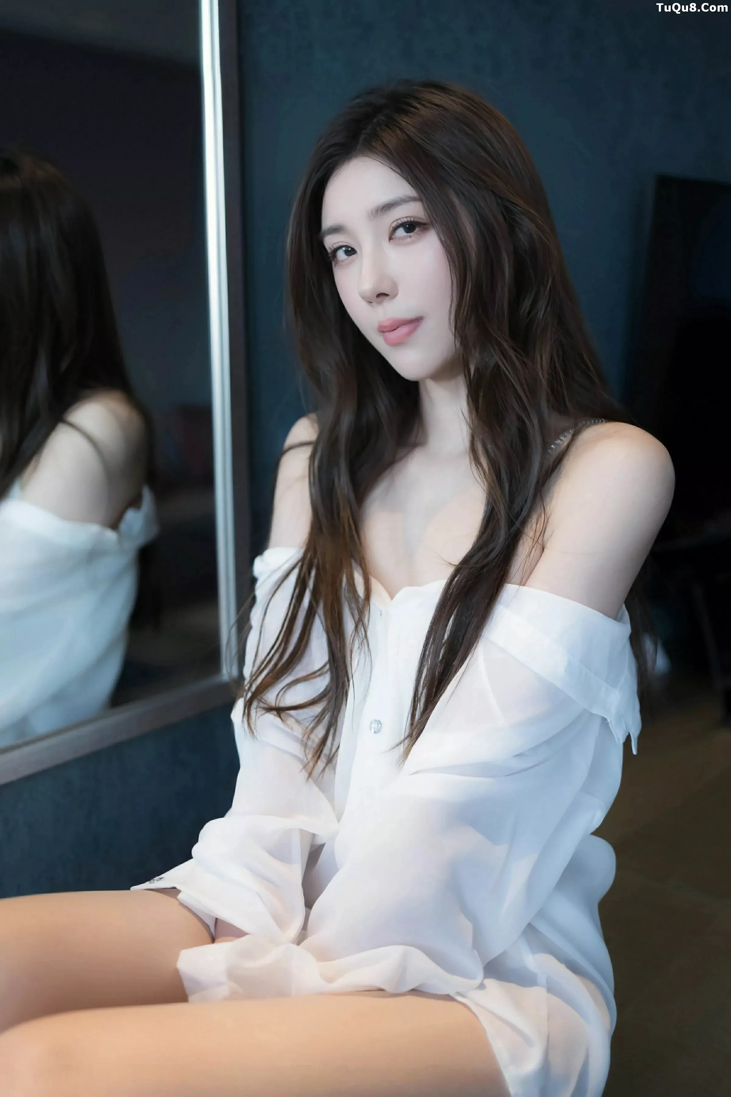 [[XiuRen秀人网]秀人网]No.10502_模特悦兮浴室场景性感白T衬衫配超薄肉丝湿身秀惹火身材诱惑写真68P