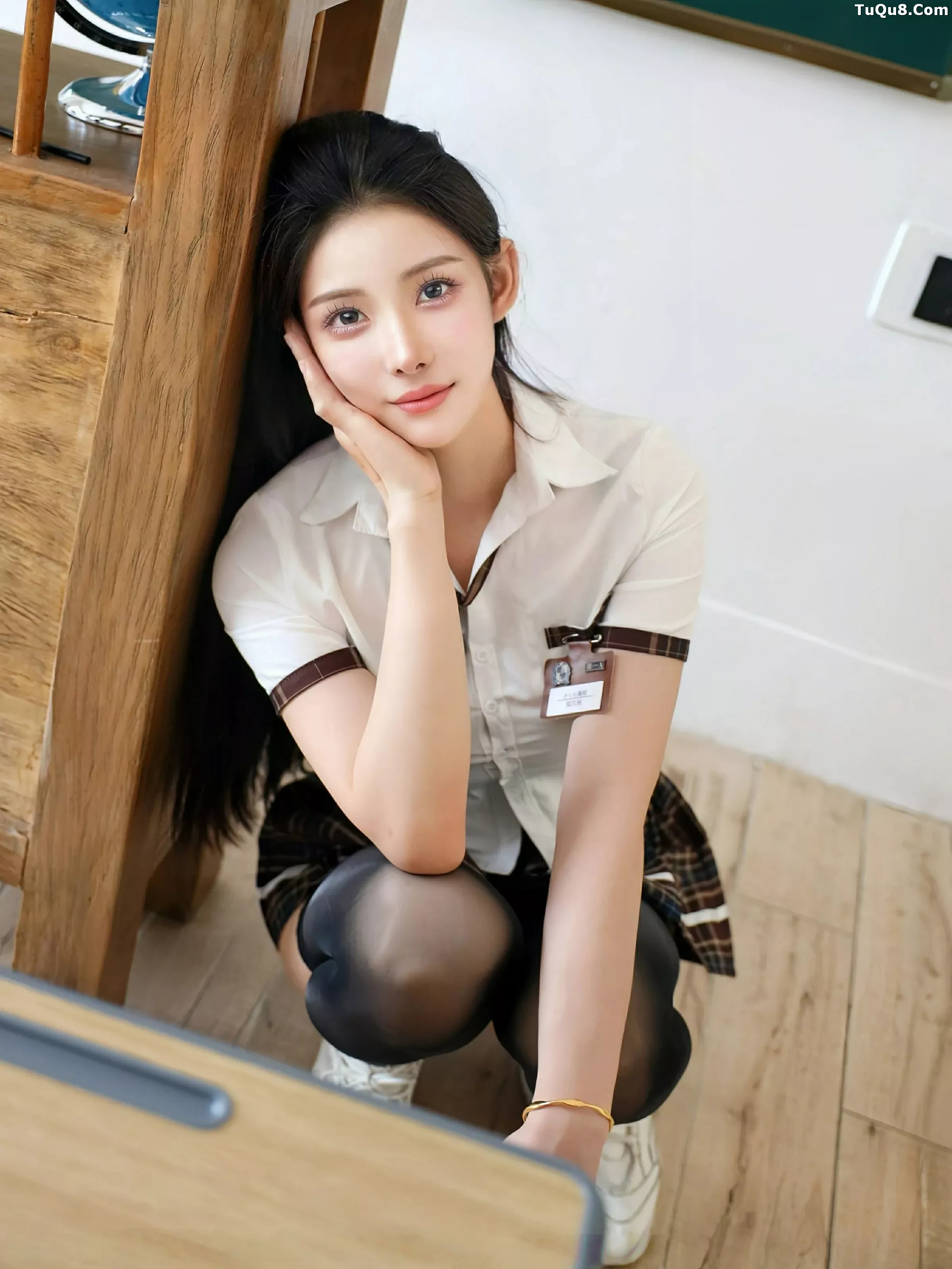 [[XiuRen秀人网]秀人网]No.10512_模特梨霜儿性感学妹制服露黑色内衣配黑丝袜秀凹凸身材诱惑写真81P