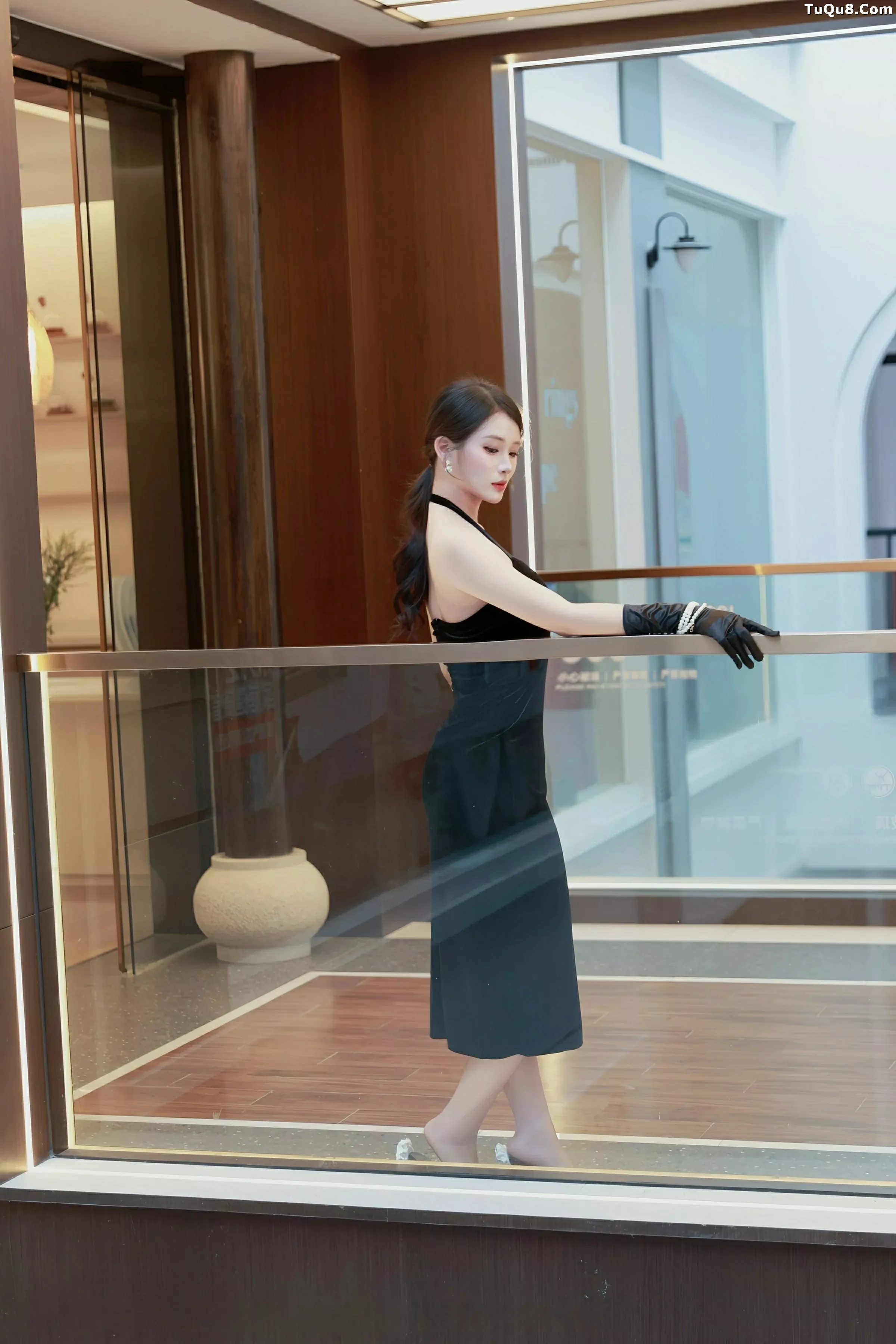 [[XiuRen秀人网]秀人网]No.10509_模特南乔性感黑色连衣裙+紫色情趣内衣秀柔美身姿撩人诱惑写真89P