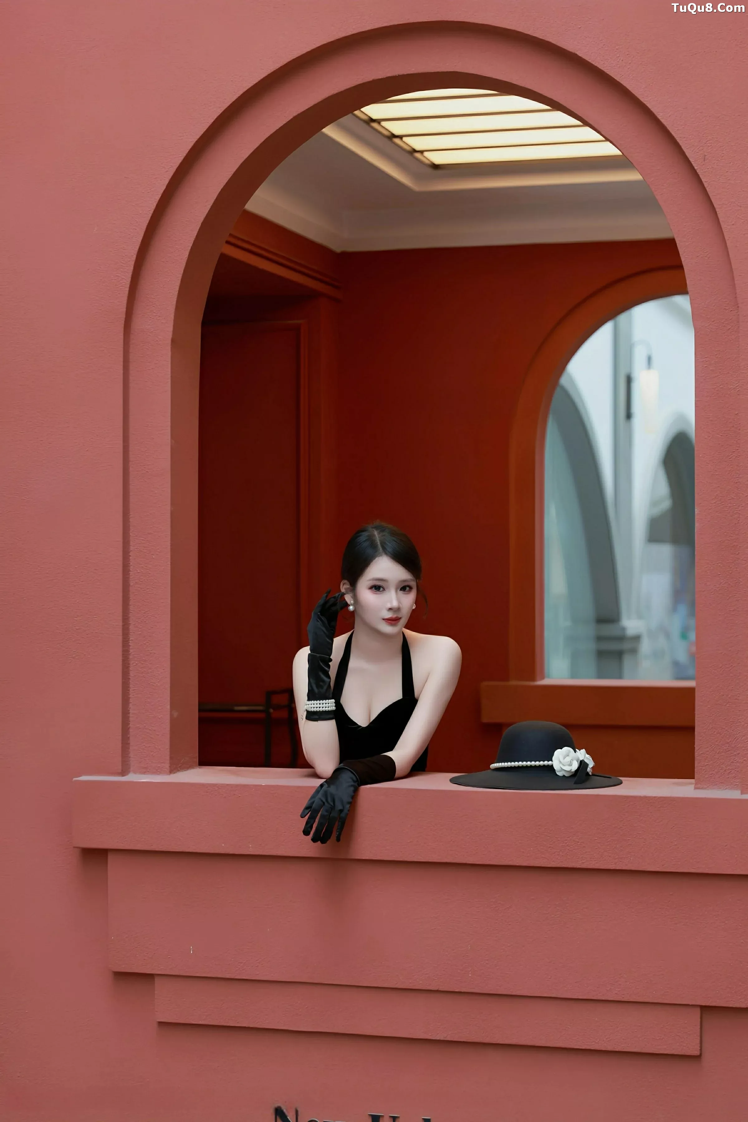 [[XiuRen秀人网]秀人网]No.10509_模特南乔性感黑色连衣裙+紫色情趣内衣秀柔美身姿撩人诱惑写真89P