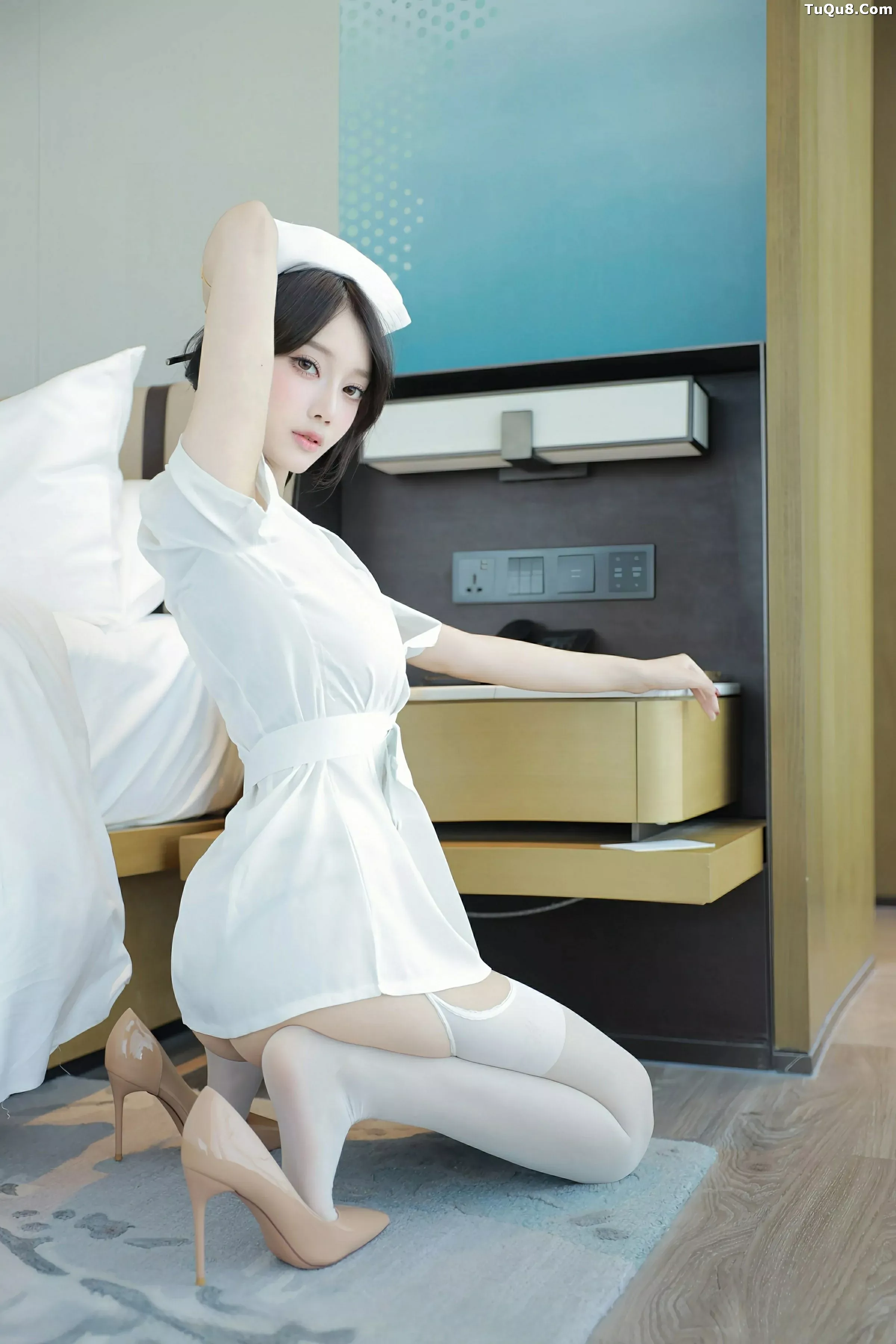 [[XiuRen秀人网]秀人网]No.10507_模特玥儿玥er性感白色护士制服配白丝吊袜秀曼妙身姿诱惑写真72P