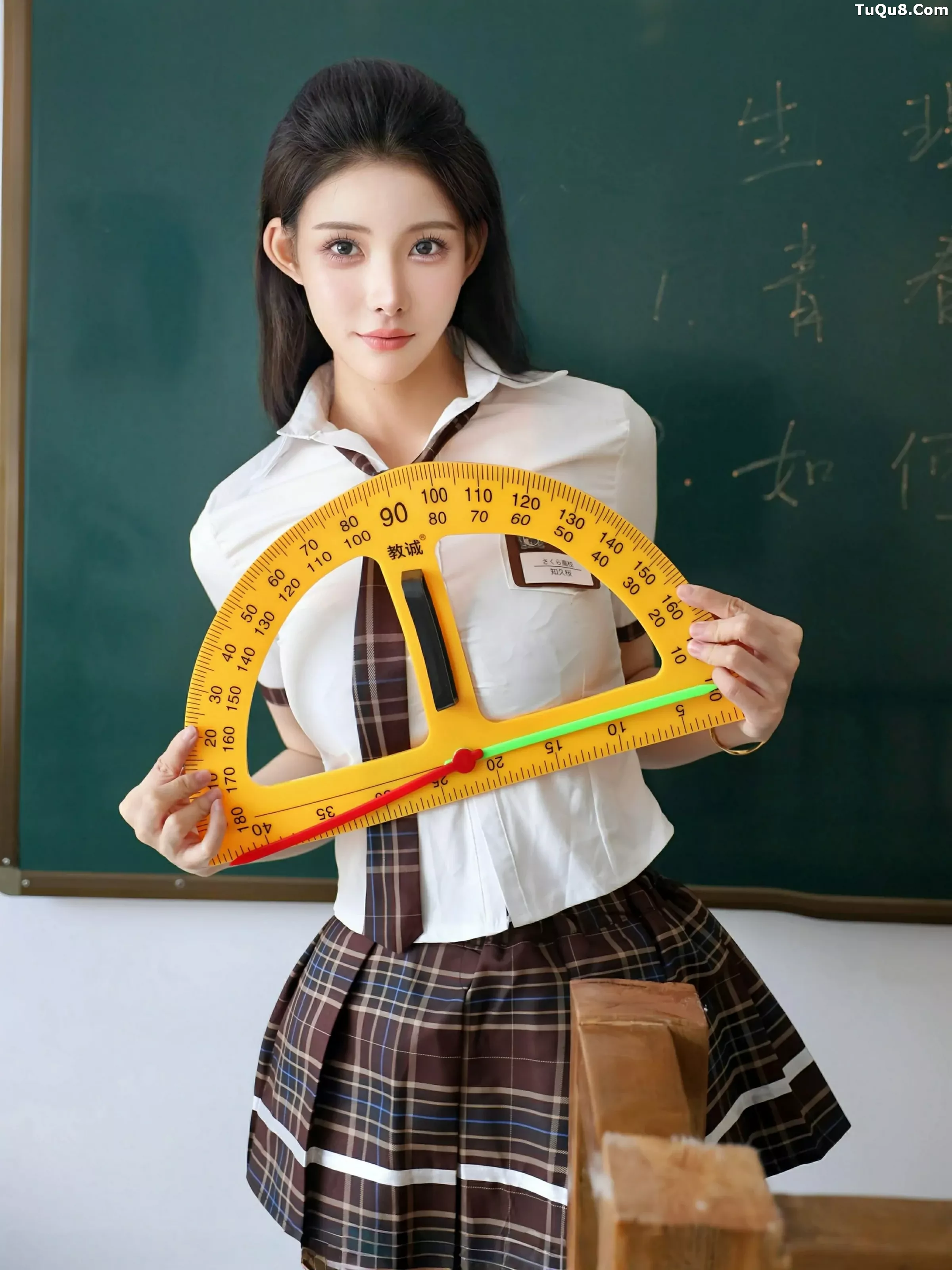 [[XiuRen秀人网]秀人网]No.10512_模特梨霜儿性感学妹制服露黑色内衣配黑丝袜秀凹凸身材诱惑写真81P