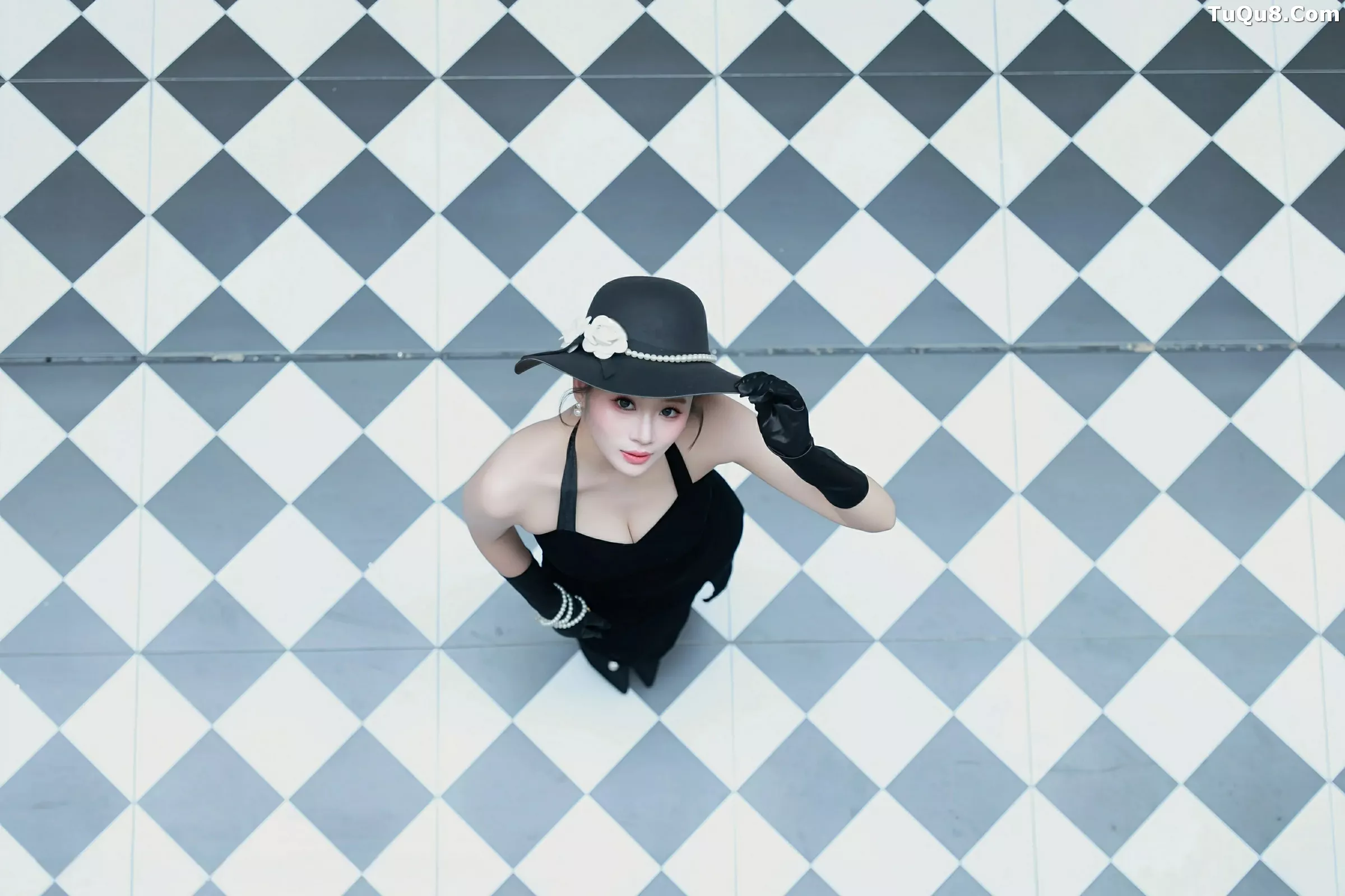 [[XiuRen秀人网]秀人网]No.10509_模特南乔性感黑色连衣裙+紫色情趣内衣秀柔美身姿撩人诱惑写真89P