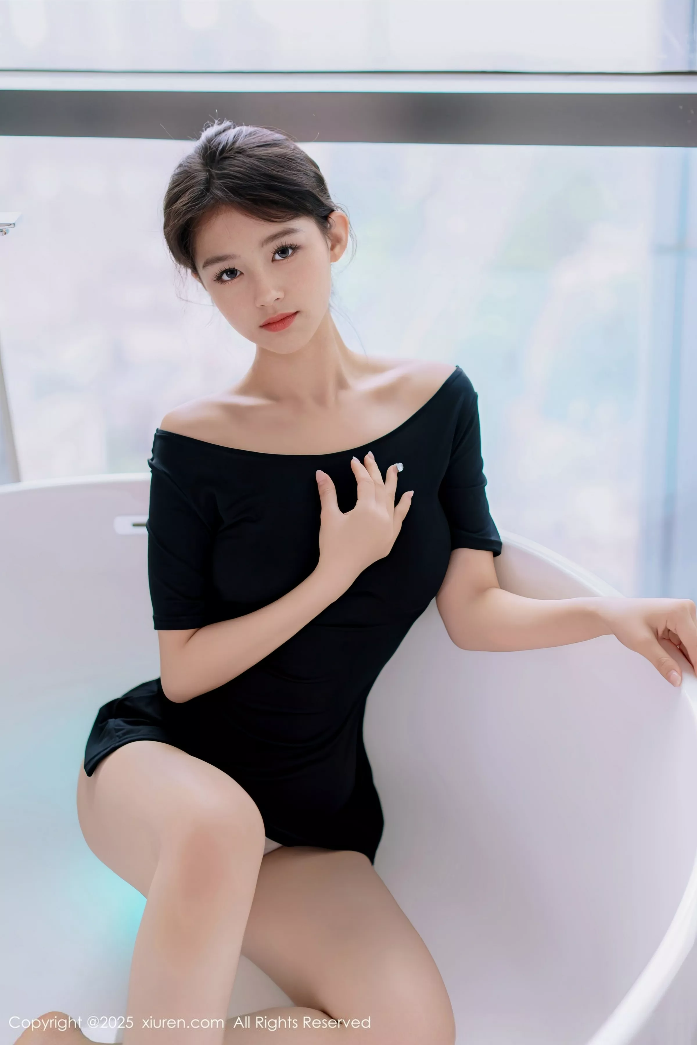 [[XiuRen秀人网]秀人网]No.10426_模特小橘子orange性感黑色连衣短裙露丁字裤秀曼妙身姿诱惑写真86P