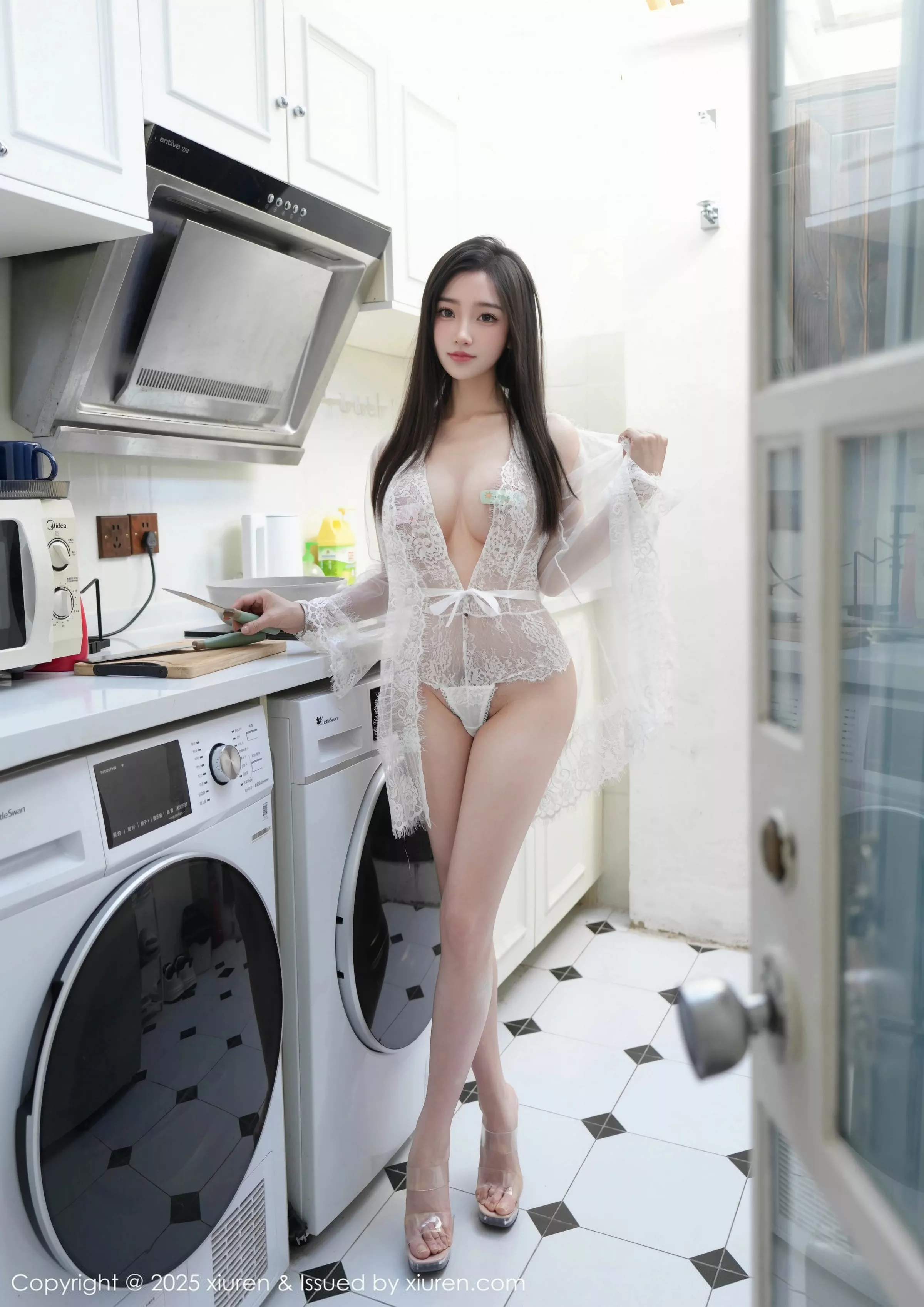 [[XiuRen秀人网]秀人网]No.10525_模特Annie_baby性感白色蕾丝情趣服饰秀凹凸身材惹火诱惑写真81P