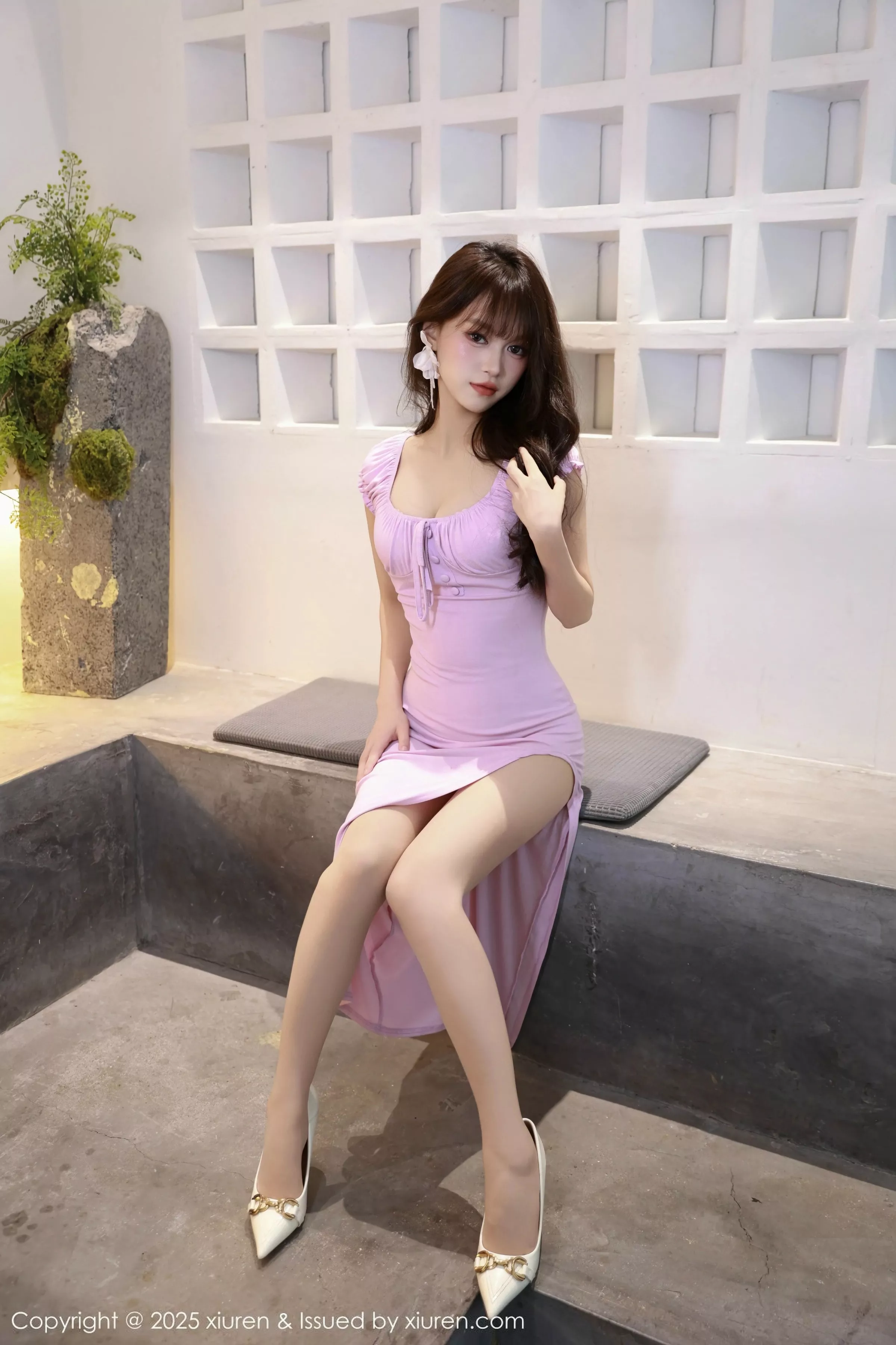 [[XiuRen秀人网]秀人网]No.10532_模特糯咪性感紫色连衣长裙配超薄无内肉丝秀曼妙身材诱惑写真79P