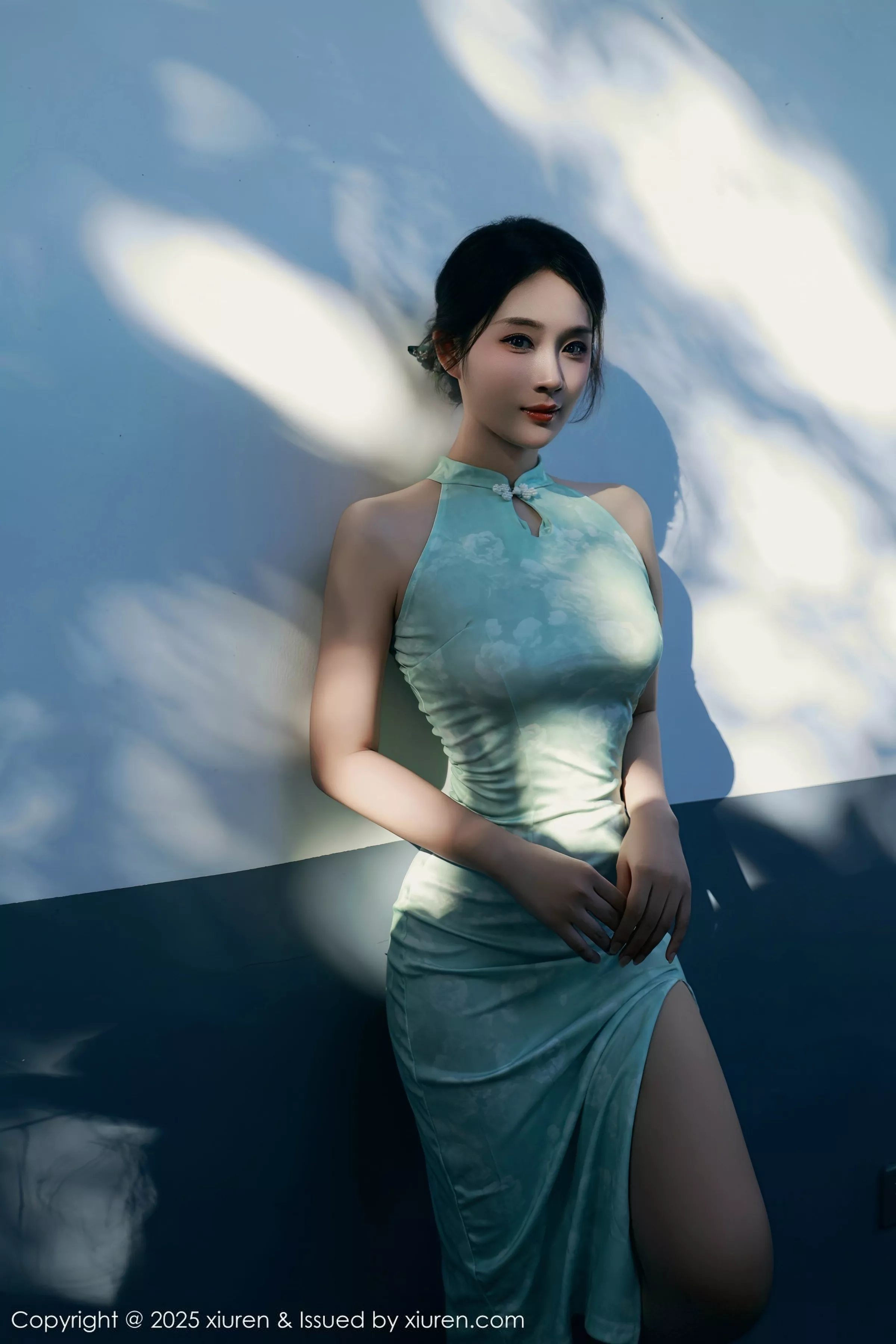 [[XiuRen秀人网]秀人网]No.10538_模特南乔性感浅绿色旗袍服饰配超薄无内肉丝秀完美身材诱惑写真84P