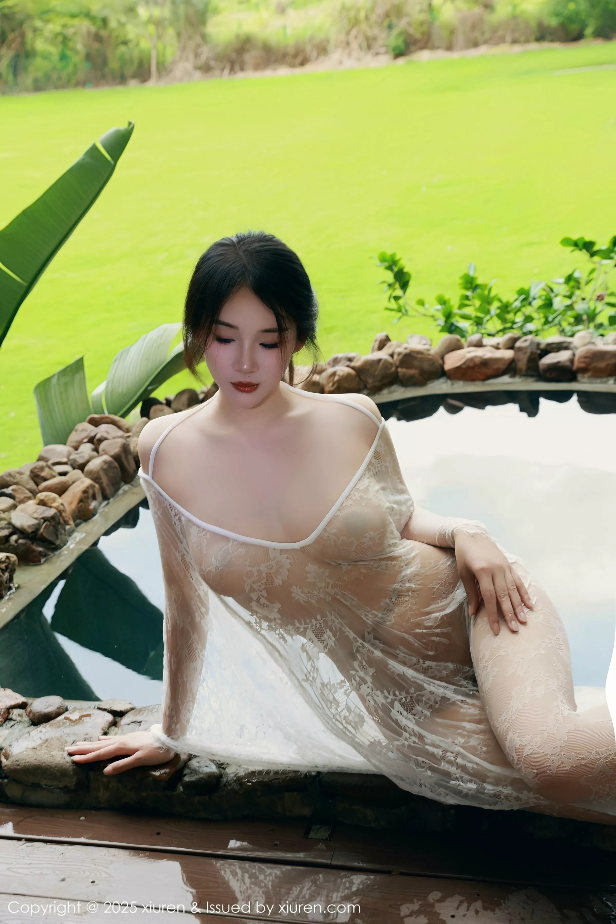 [[XiuRen秀人网]秀人网]No.10538_模特南乔性感浅绿色旗袍服饰配超薄无内肉丝秀完美身材诱惑写真84P