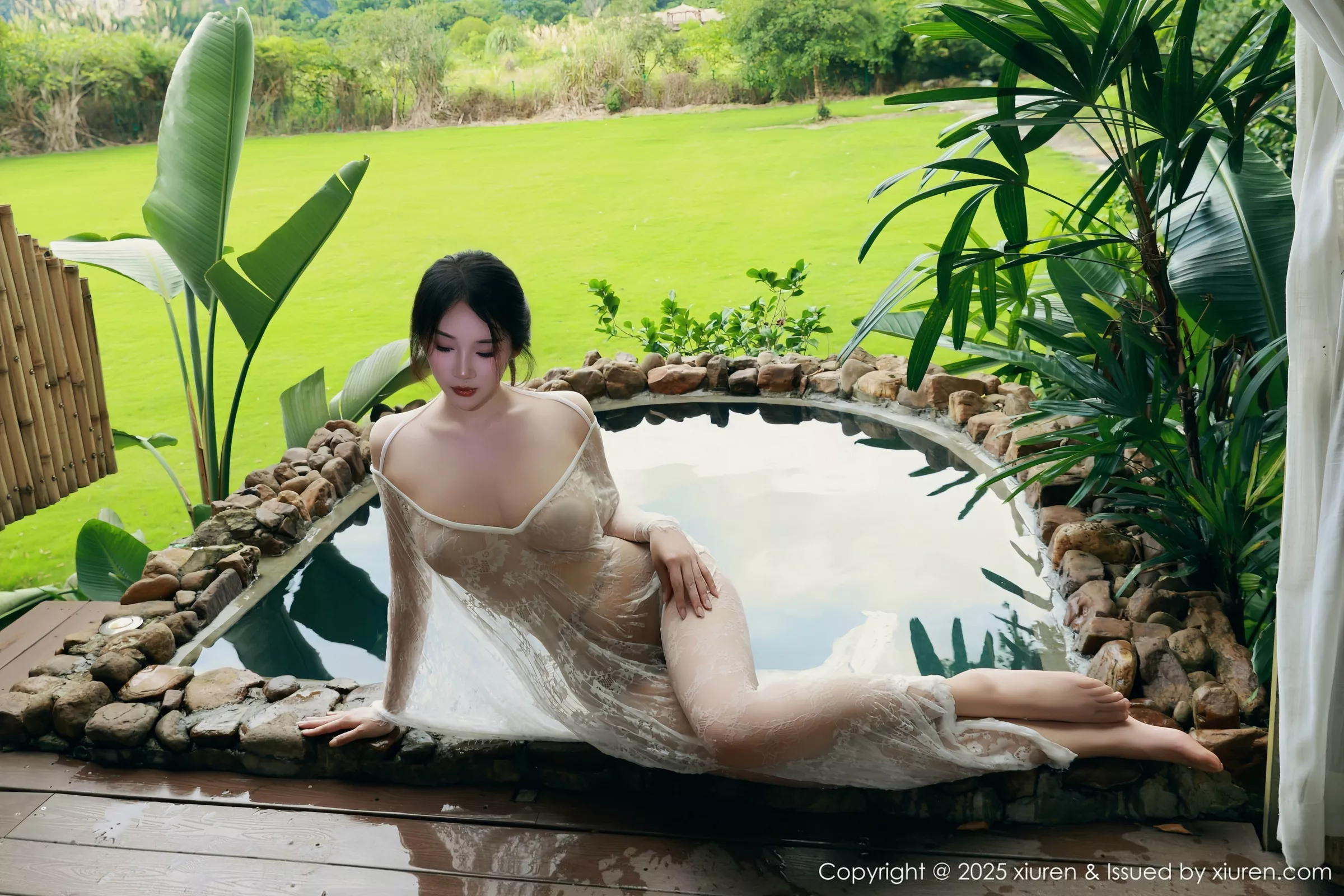 [[XiuRen秀人网]秀人网]No.10538_模特南乔性感浅绿色旗袍服饰配超薄无内肉丝秀完美身材诱惑写真84P