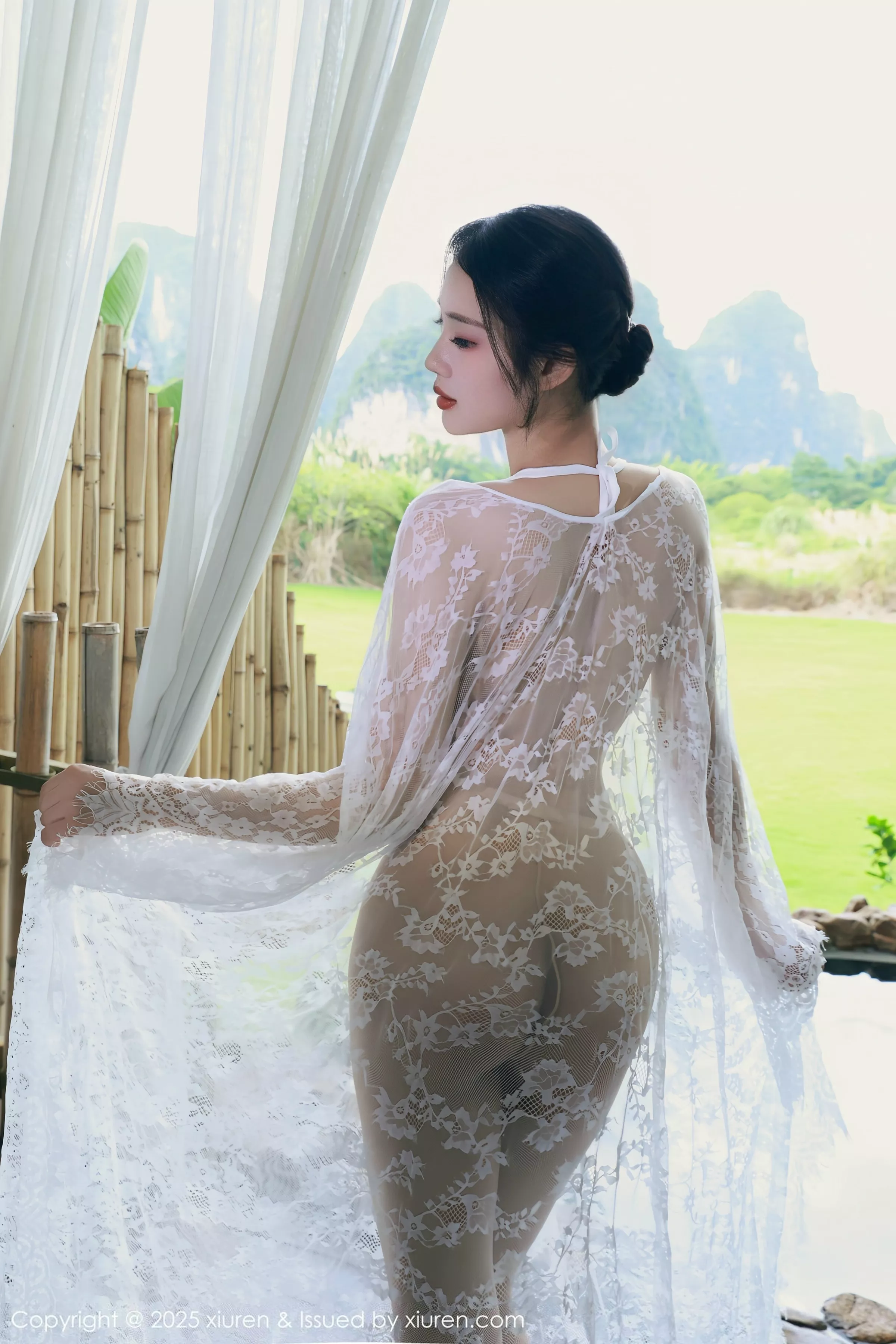 [[XiuRen秀人网]秀人网]No.10538_模特南乔性感浅绿色旗袍服饰配超薄无内肉丝秀完美身材诱惑写真84P