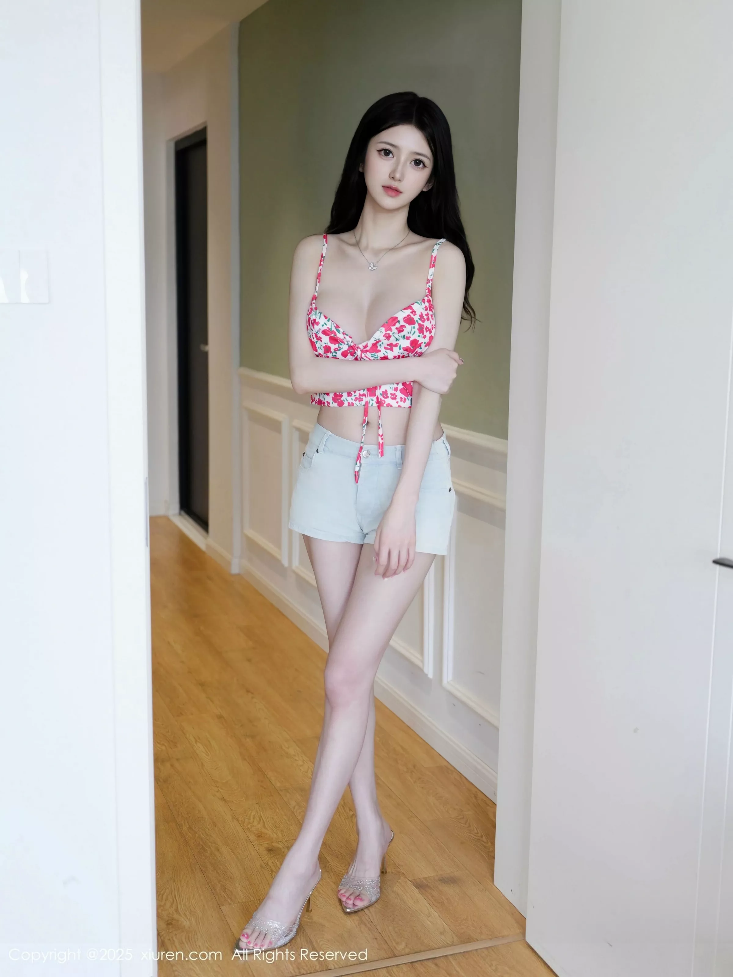 [[XiuRen秀人网]秀人网]No.10442_模特白小蝶性感花色内衣配牛仔短裤半脱秀完美曲线诱惑写真70P