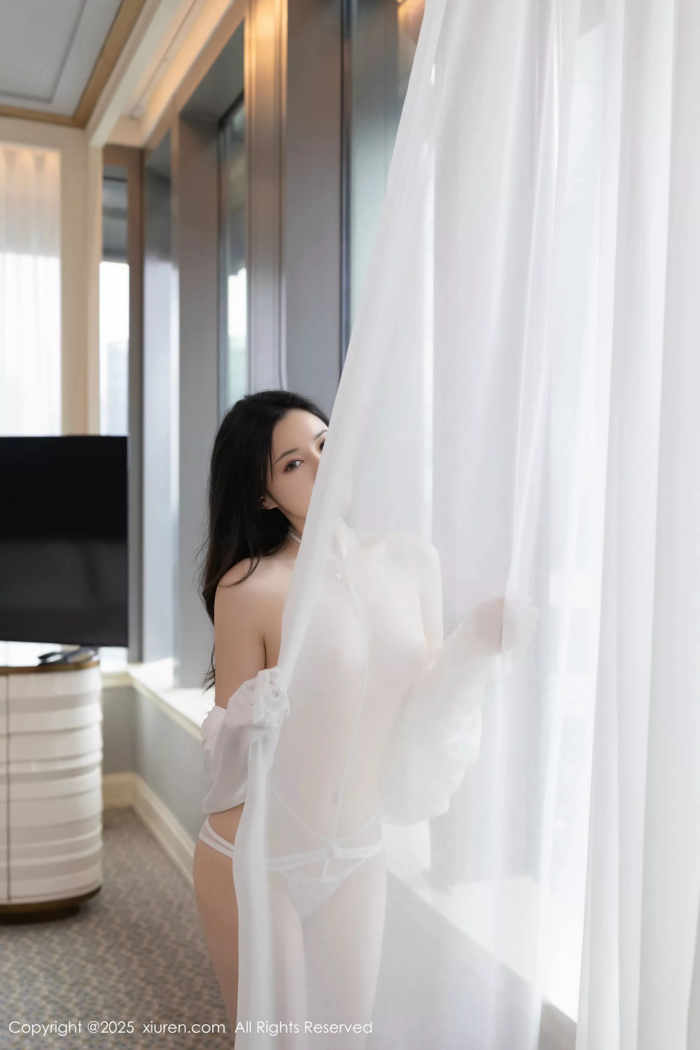 [[XiuRen秀人网]秀人网]No.10445_模特鱼子酱Fish性感白色连衣裙露白色内衣秀曼妙身材诱惑写真81P