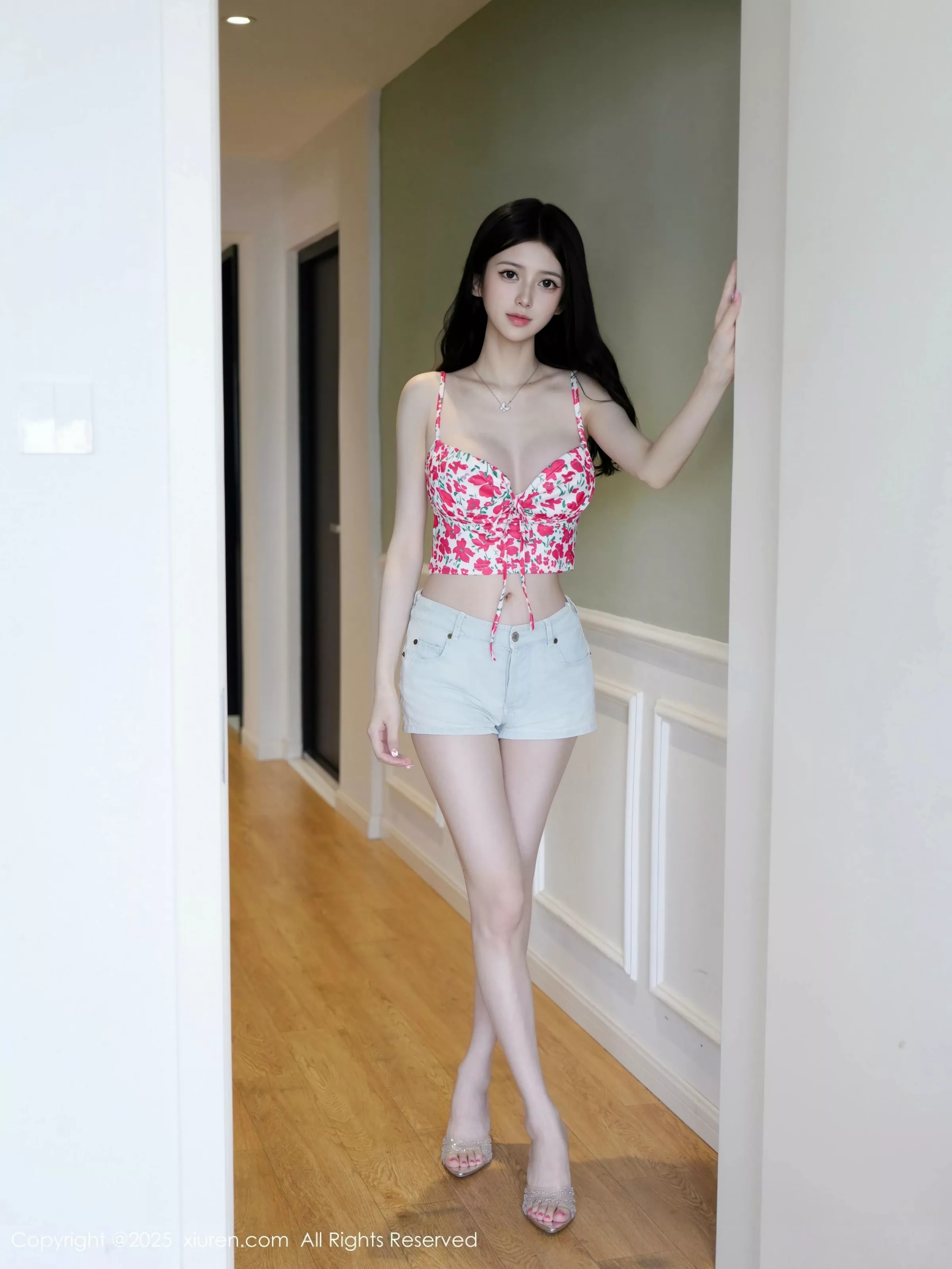 [[XiuRen秀人网]秀人网]No.10442_模特白小蝶性感花色内衣配牛仔短裤半脱秀完美曲线诱惑写真70P