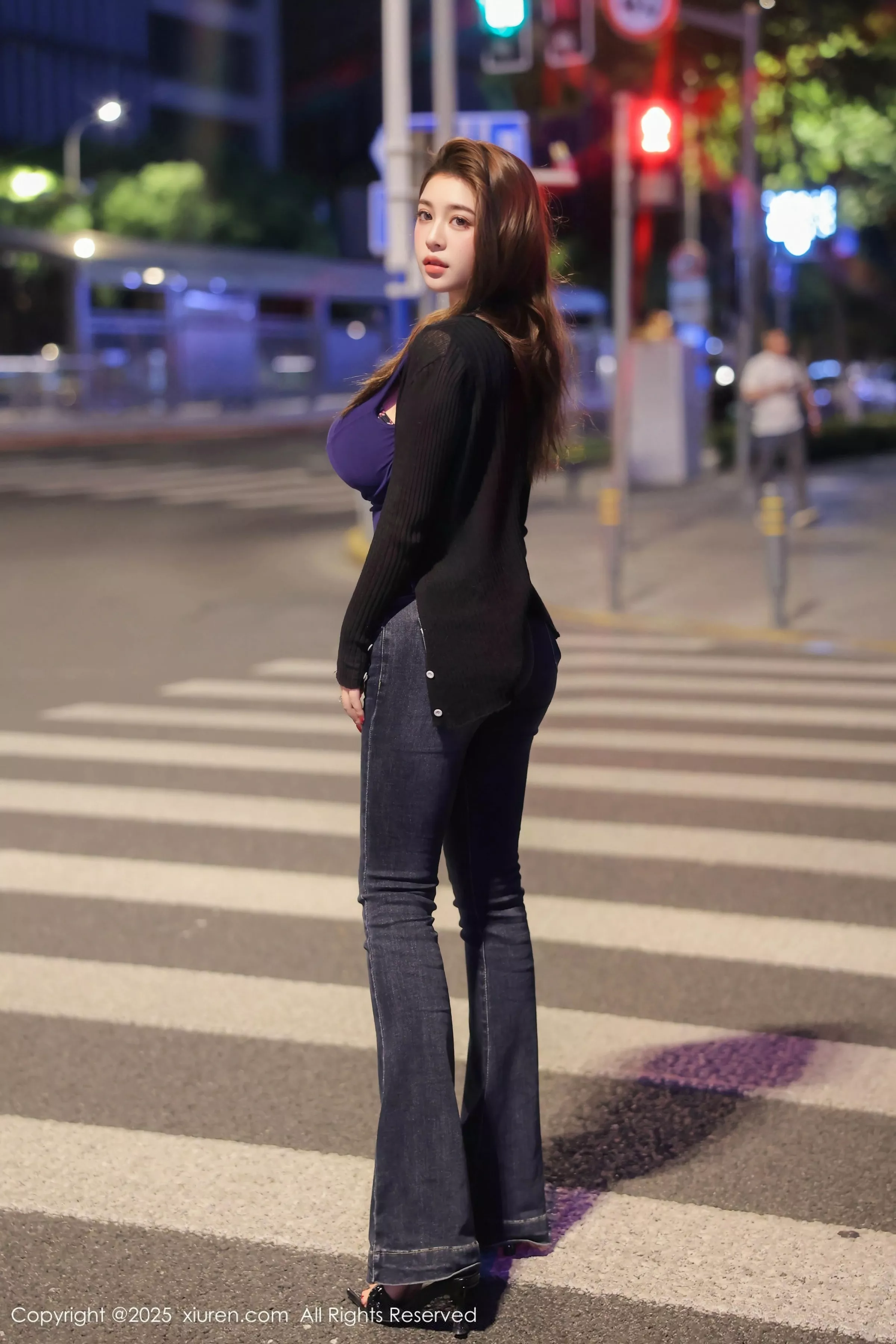 [[XiuRen秀人网]秀人网]No.10437_新人模特ＪＯＪＯ性感深色内衣配黑色牛仔裤秀丰腴身材诱惑写真78P