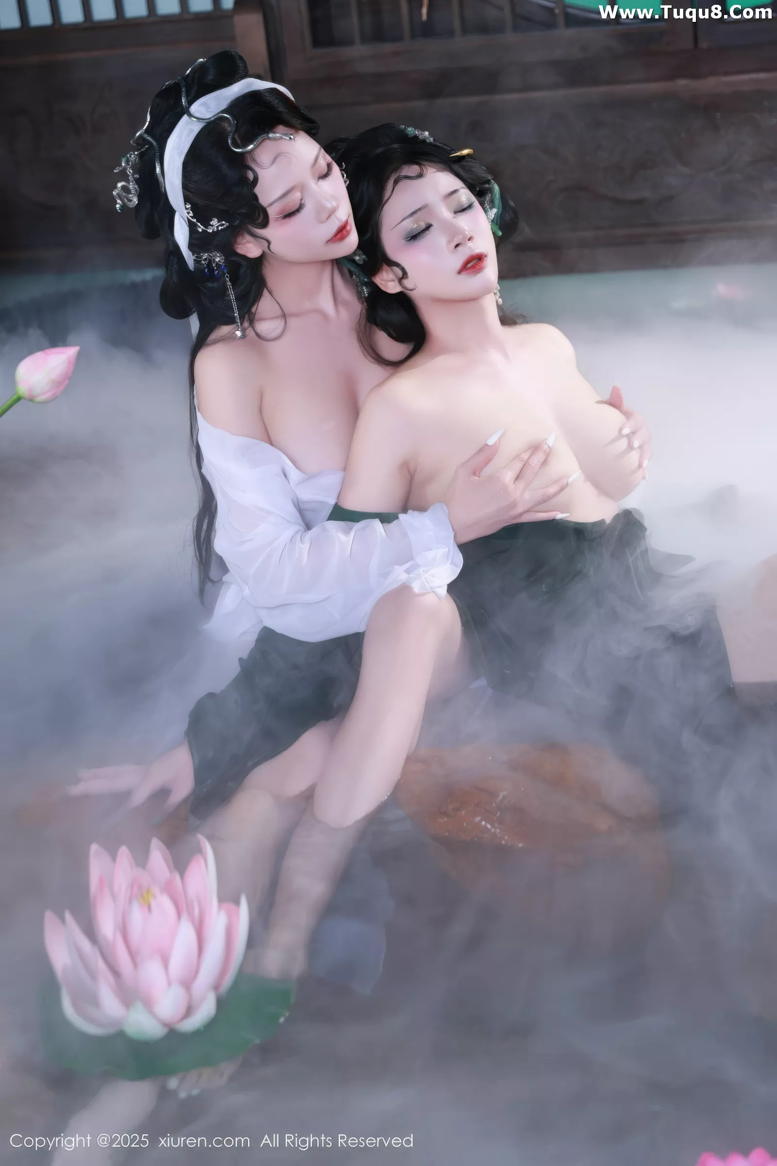 [[XiuRen秀人网]秀人网]No.10561_模特南乔古风场景青蛇装扮性感低胸服饰秀完美身材诱惑写真88P