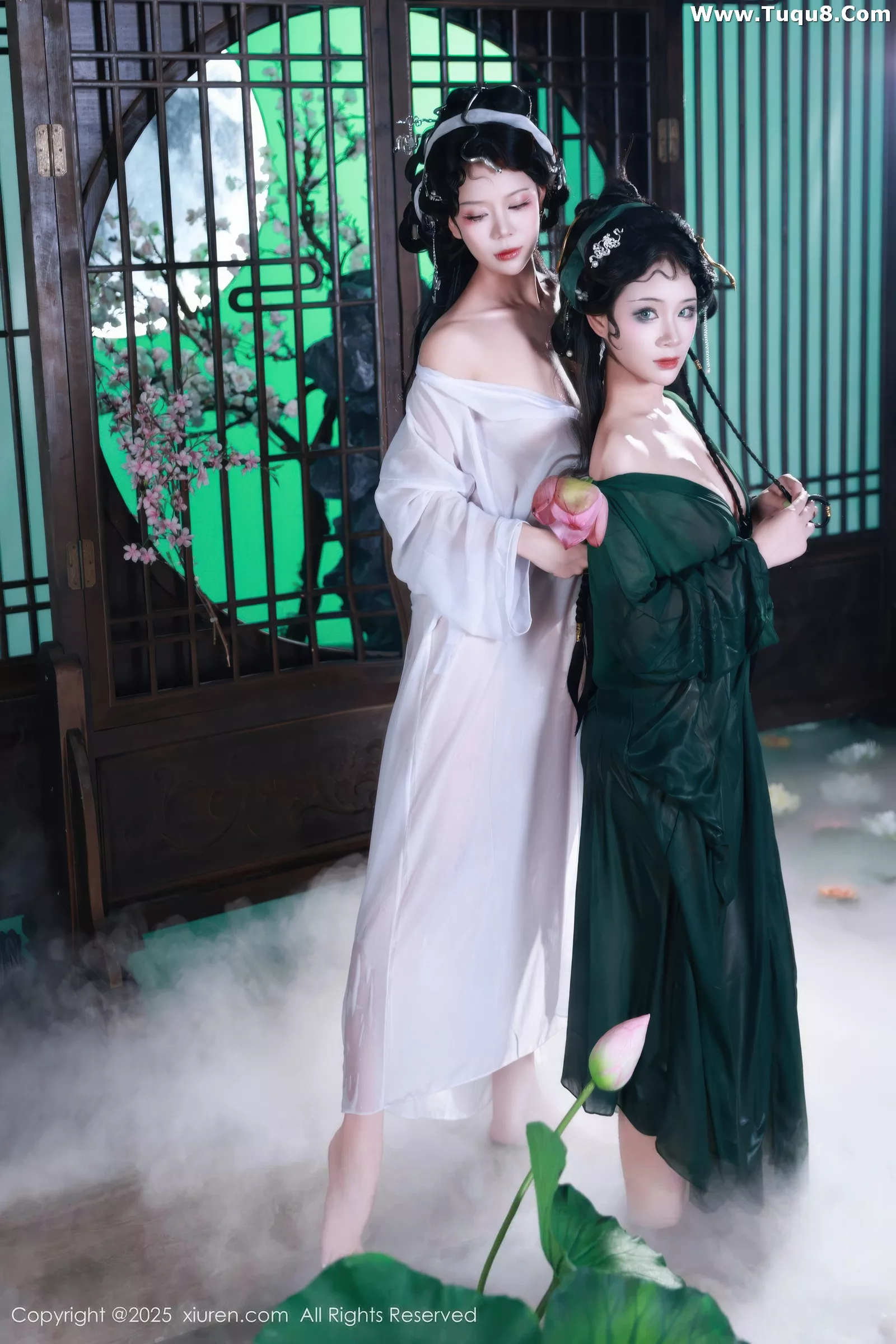 [[XiuRen秀人网]秀人网]No.10561_模特南乔古风场景青蛇装扮性感低胸服饰秀完美身材诱惑写真88P