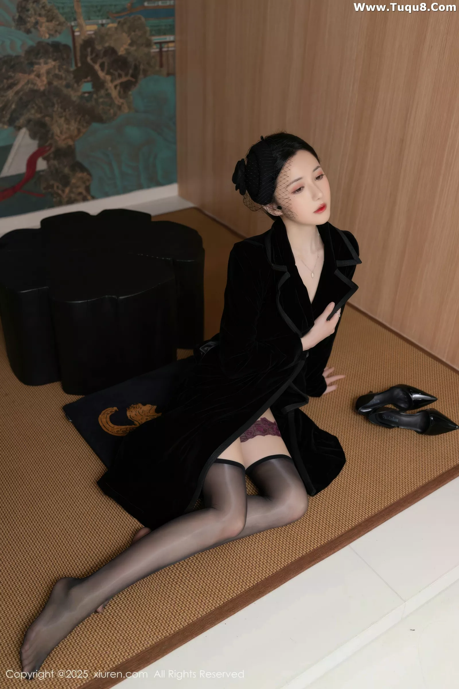 [[XiuRen秀人网]秀人网]No.10564_模特鱼子酱Fish性感黑色情趣内衣配黑丝吊袜秀曼妙身姿诱惑写真80P