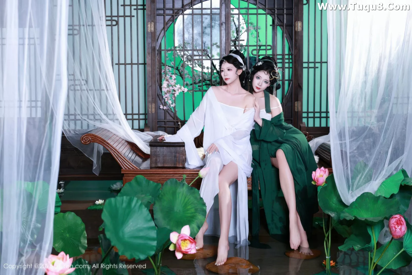 [[XiuRen秀人网]秀人网]No.10561_模特南乔古风场景青蛇装扮性感低胸服饰秀完美身材诱惑写真88P