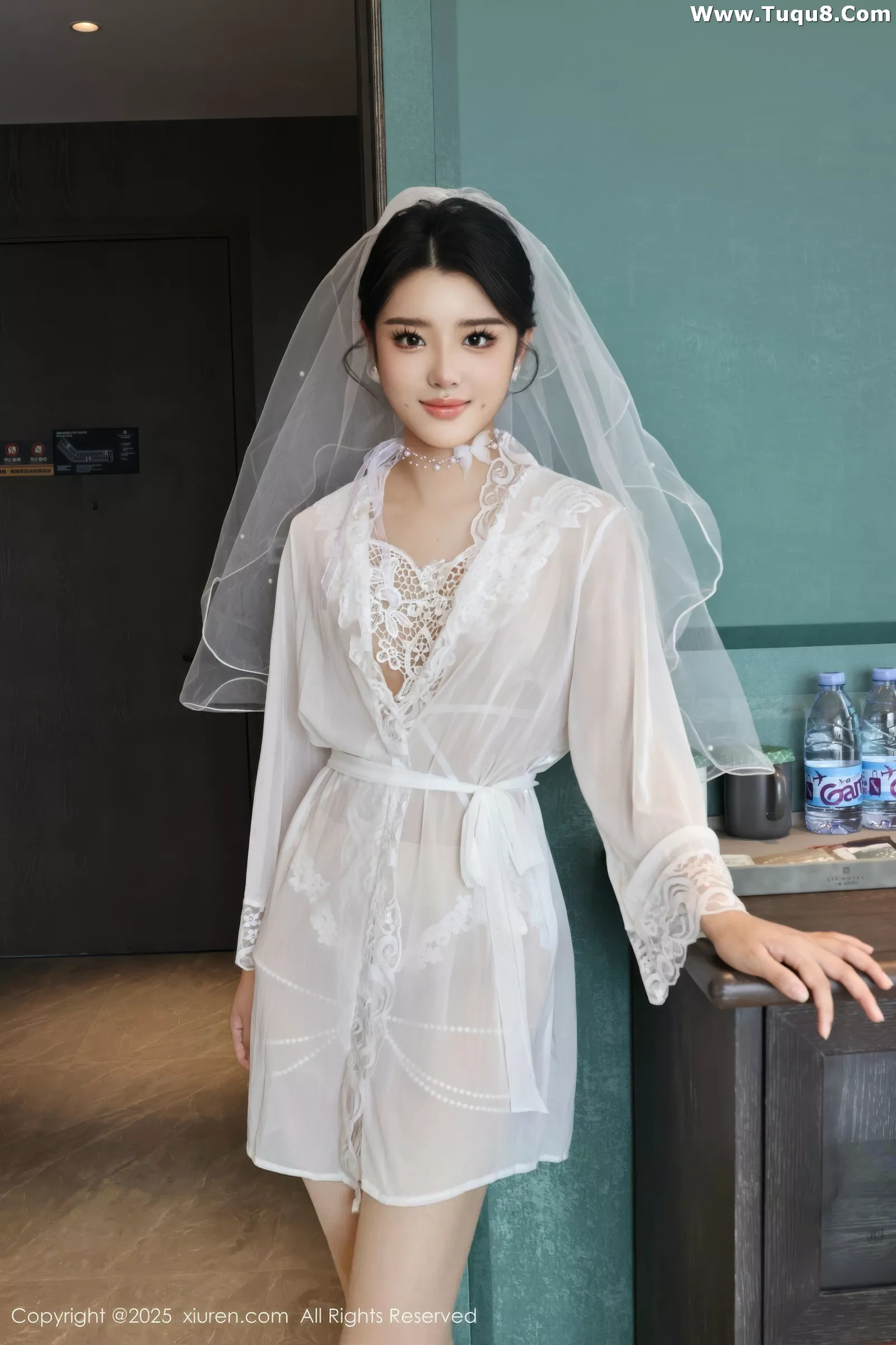 [[XiuRen秀人网]秀人网]No.10559_新人模特糯梨子性感白色情趣婚纱配白色丝袜秀曼妙身姿诱惑写真70P