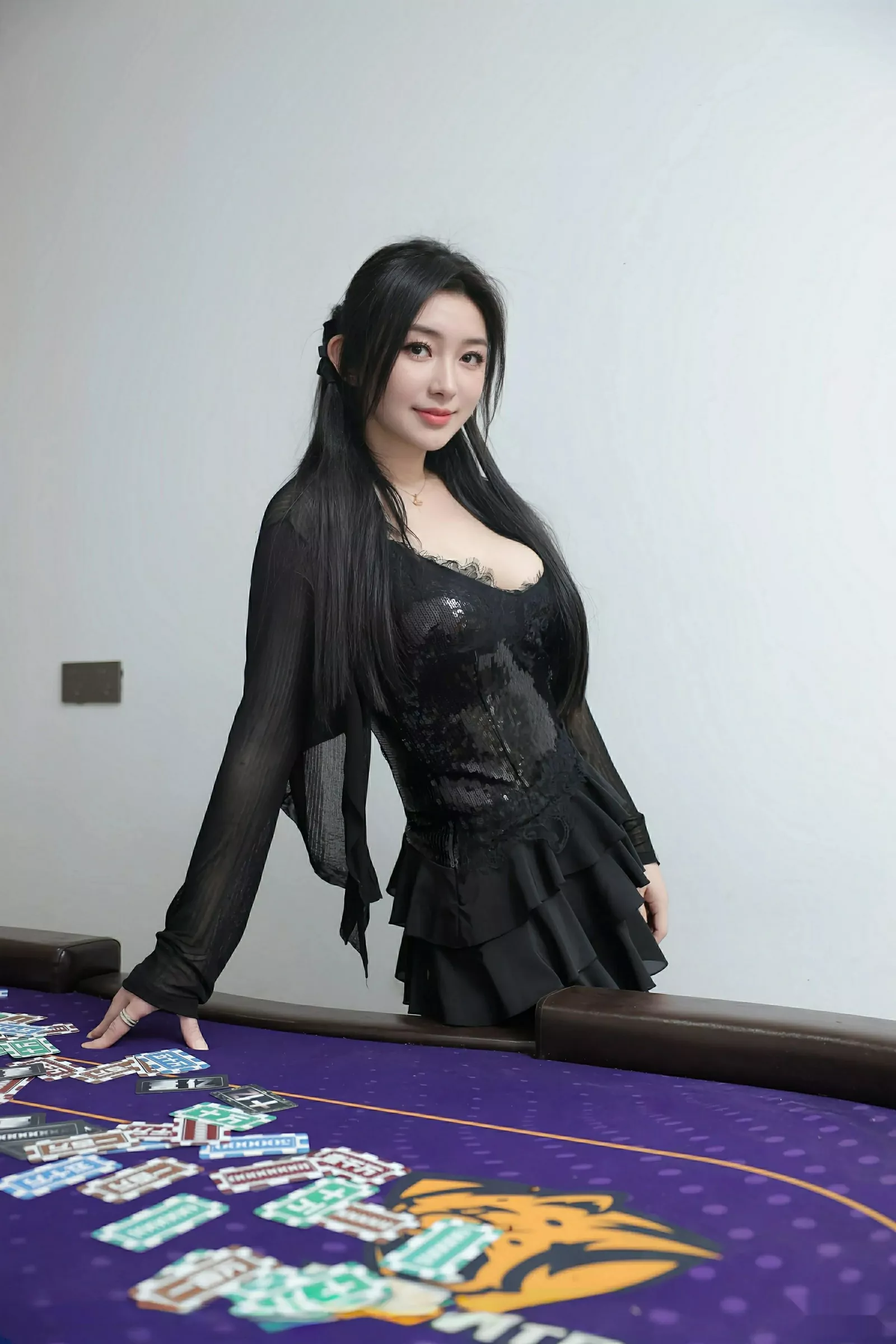 [[XiuRen秀人网]秀人网]No.10592_模特苏一诺性感黑色情趣内衣配黑丝吊袜秀曼妙身姿惹火诱惑写真80P