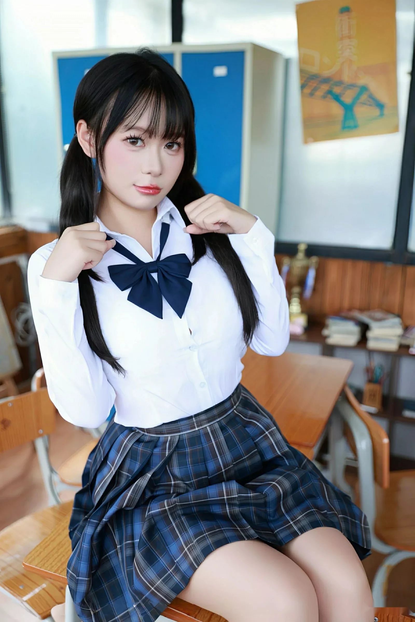 [[XiuRen秀人网]秀人网]No.10602_新人模特水泽性感JK制服露肉色蕾丝内衣秀丰满身材迷人诱惑写真85P