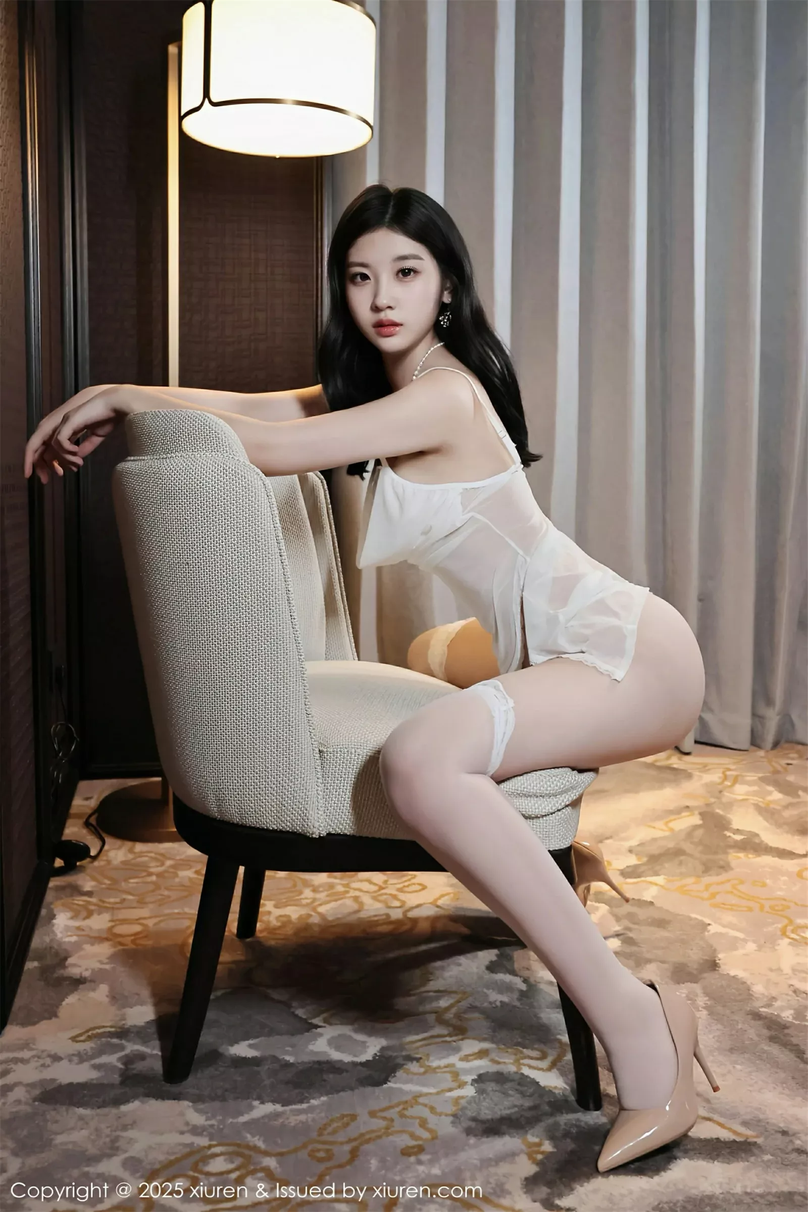 [[XiuRen秀人网]秀人网]No.10609_模特小芭乐性感白色吊带睡裙配白色丝袜秀曼妙身材诱惑写真79P